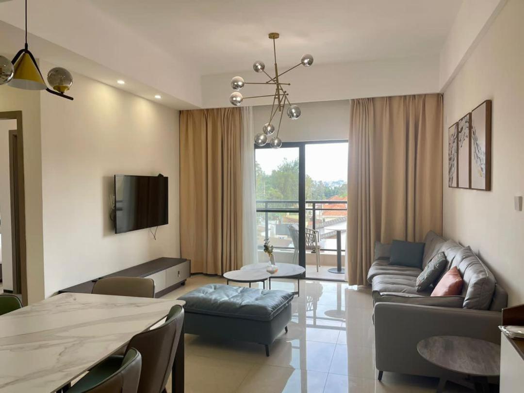 Claire Aparthotel