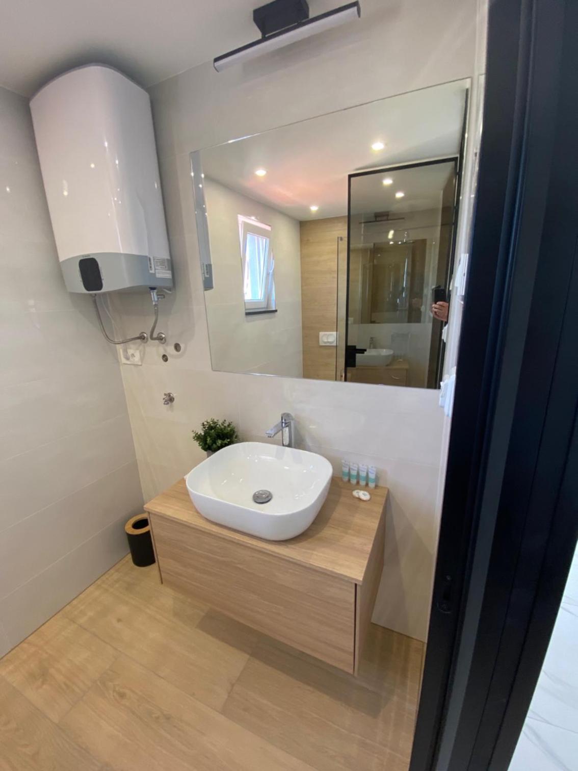 Guest House Ana Residence view 4