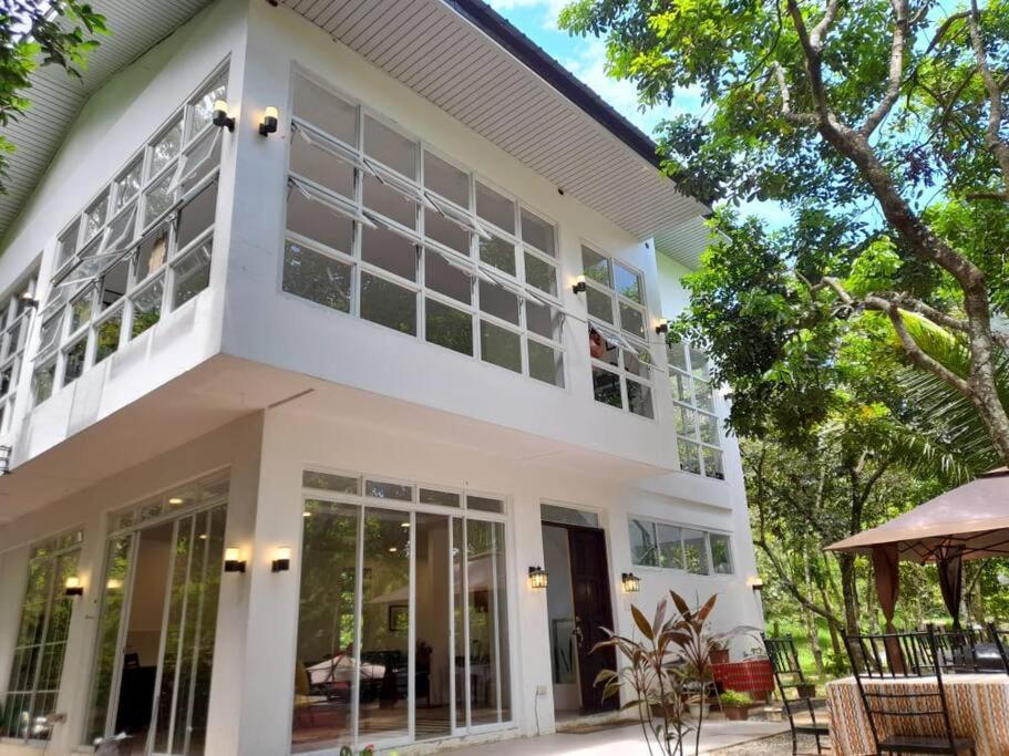 Country Home w Private Pool at Antipolo