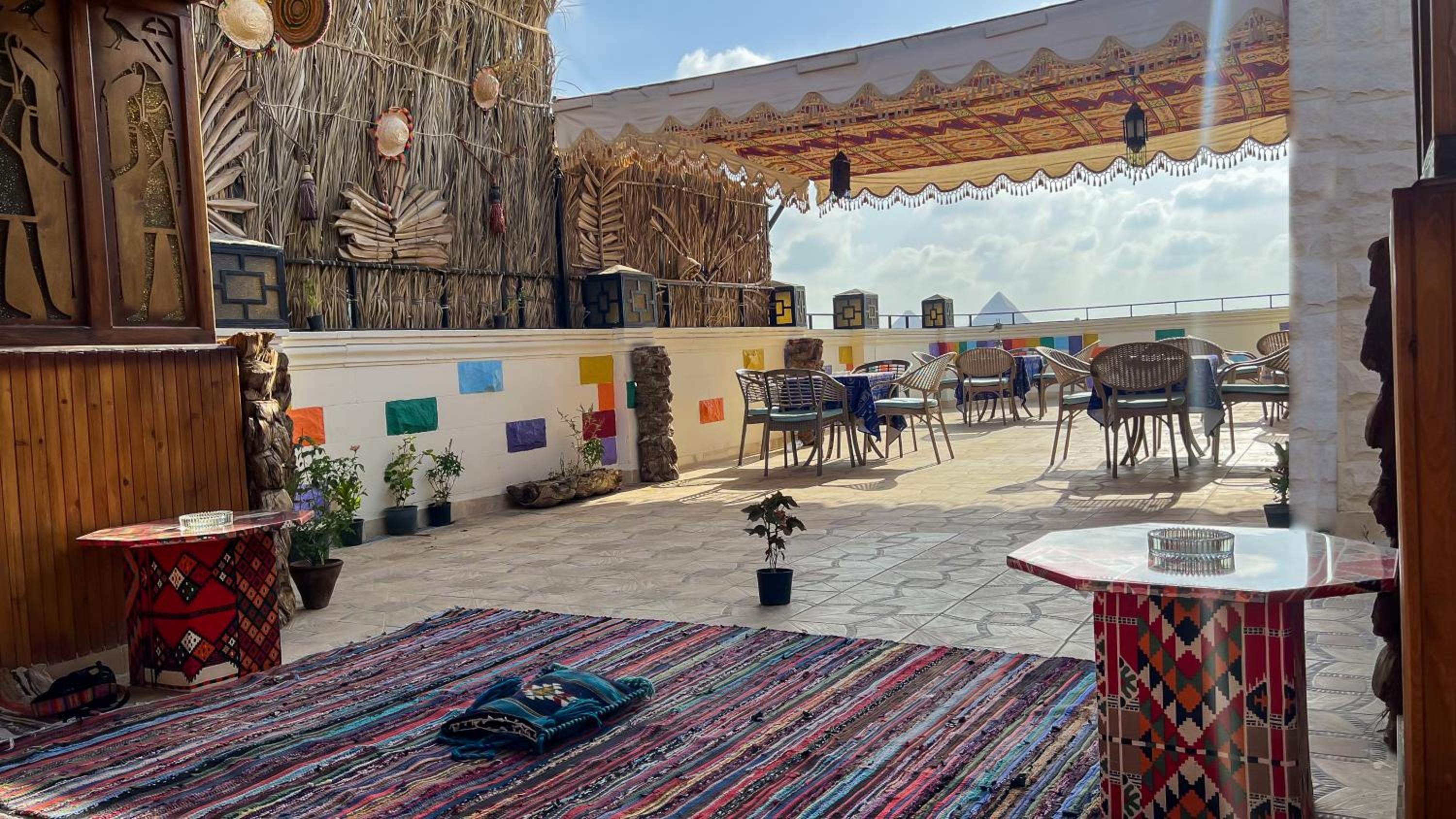 Atlantis Pyramids Inn New