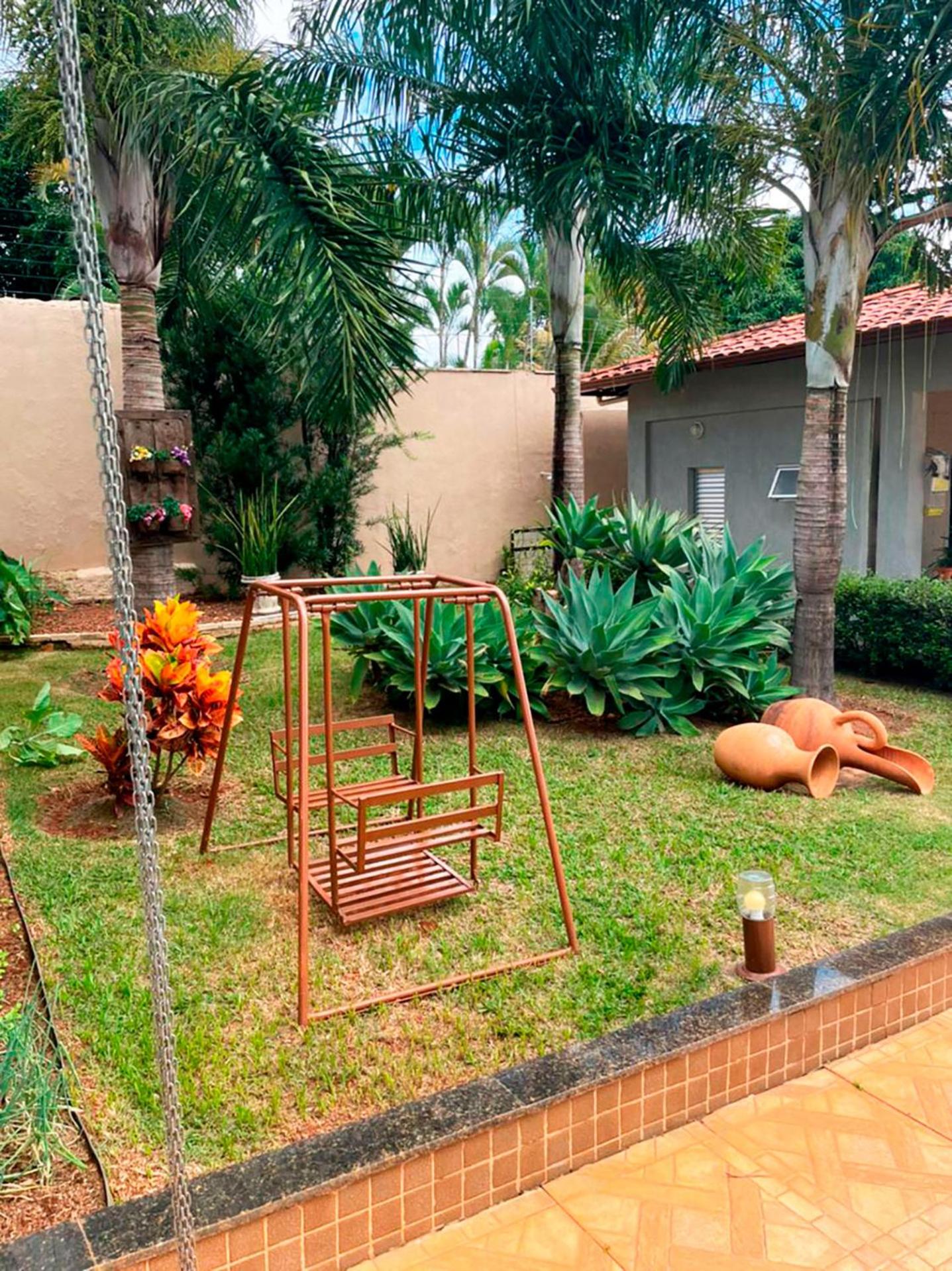 Casa de Campo com Wi-Fi churrasq e piscina em MG
