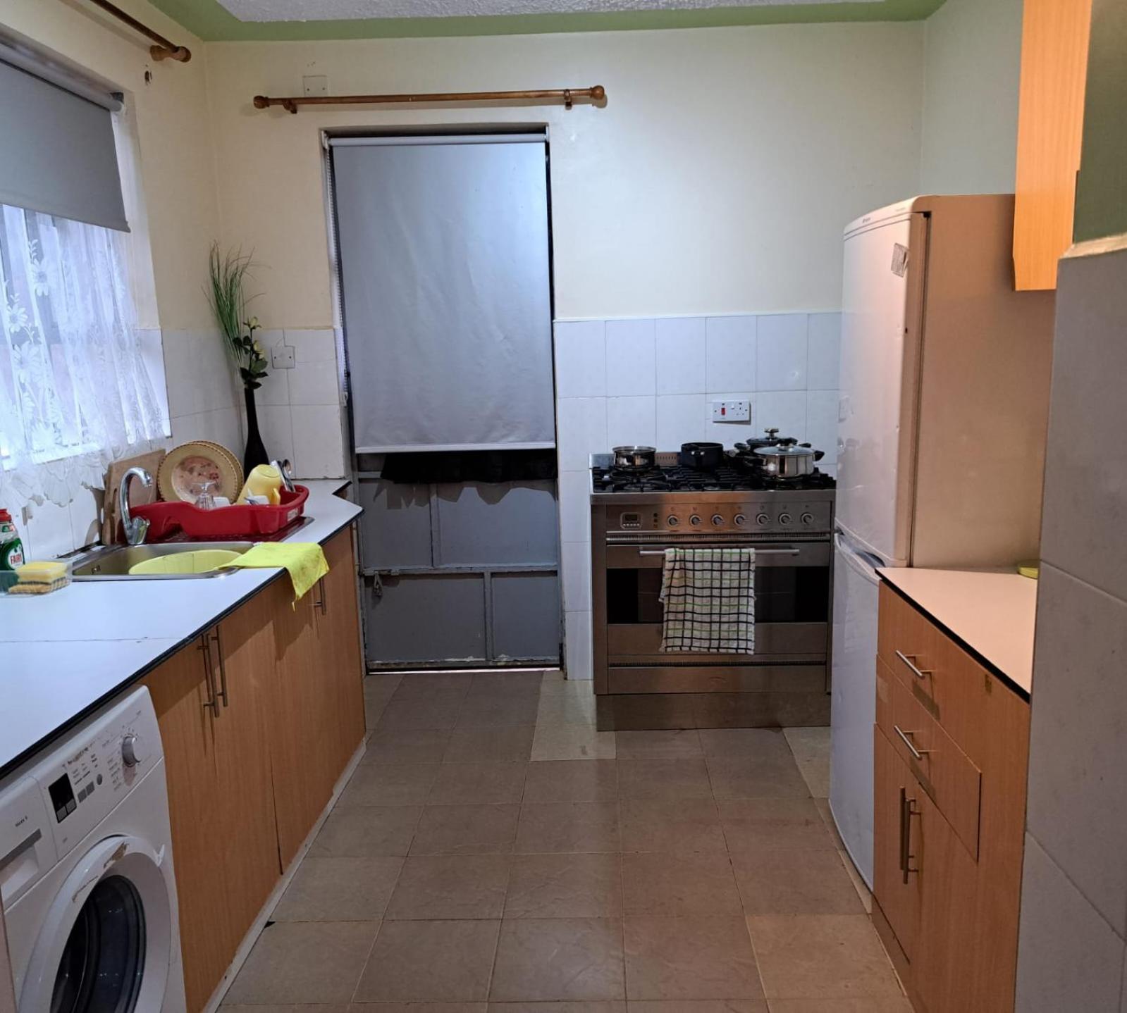 Mfalme House, Ngoingwa Estate, 100 Metres from Thika-Mangu Rd, Close to Thika City Centre - Free Parking, Fast Wi-Fi, Smart TV, 2 Bedrooms Perfect for a Fa view 5