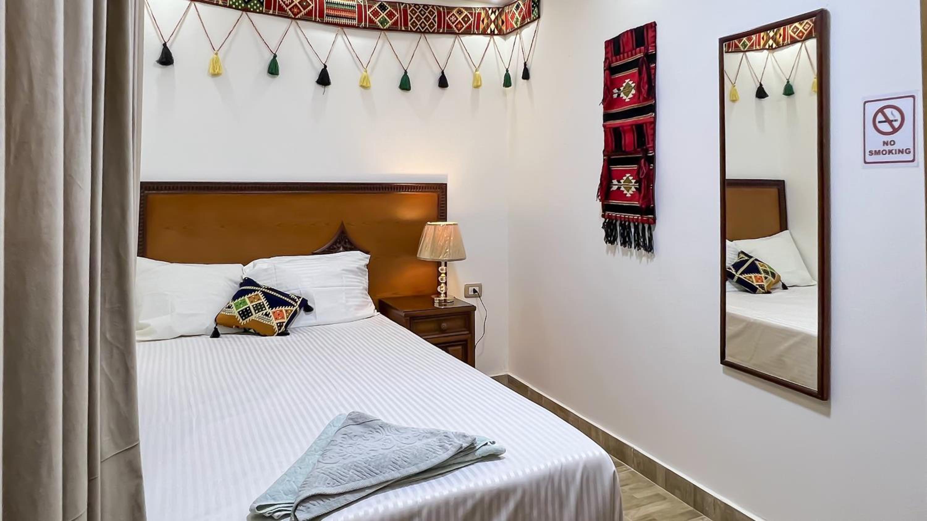 Atlantis Pyramids Inn New