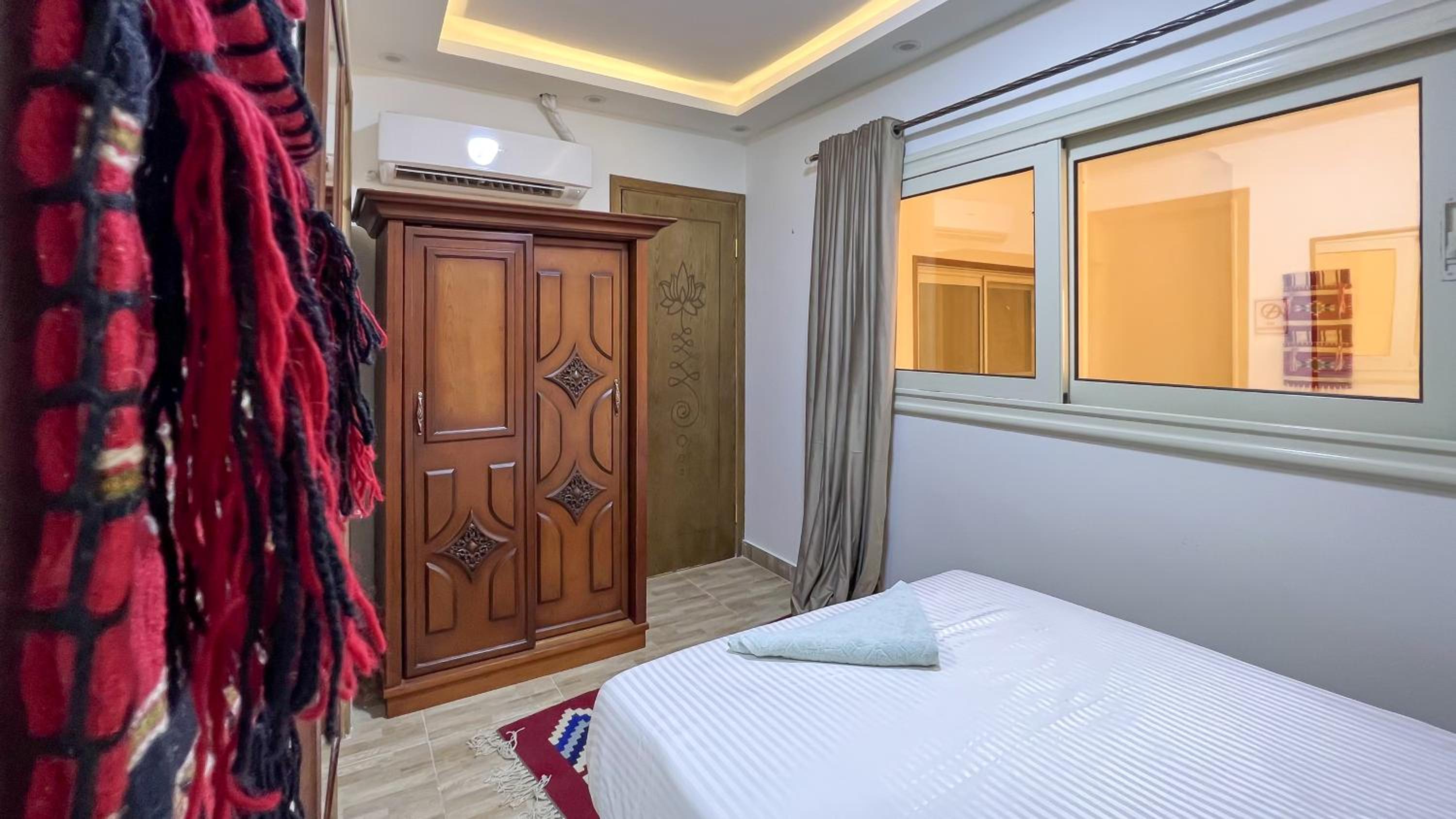 Atlantis Pyramids Inn New