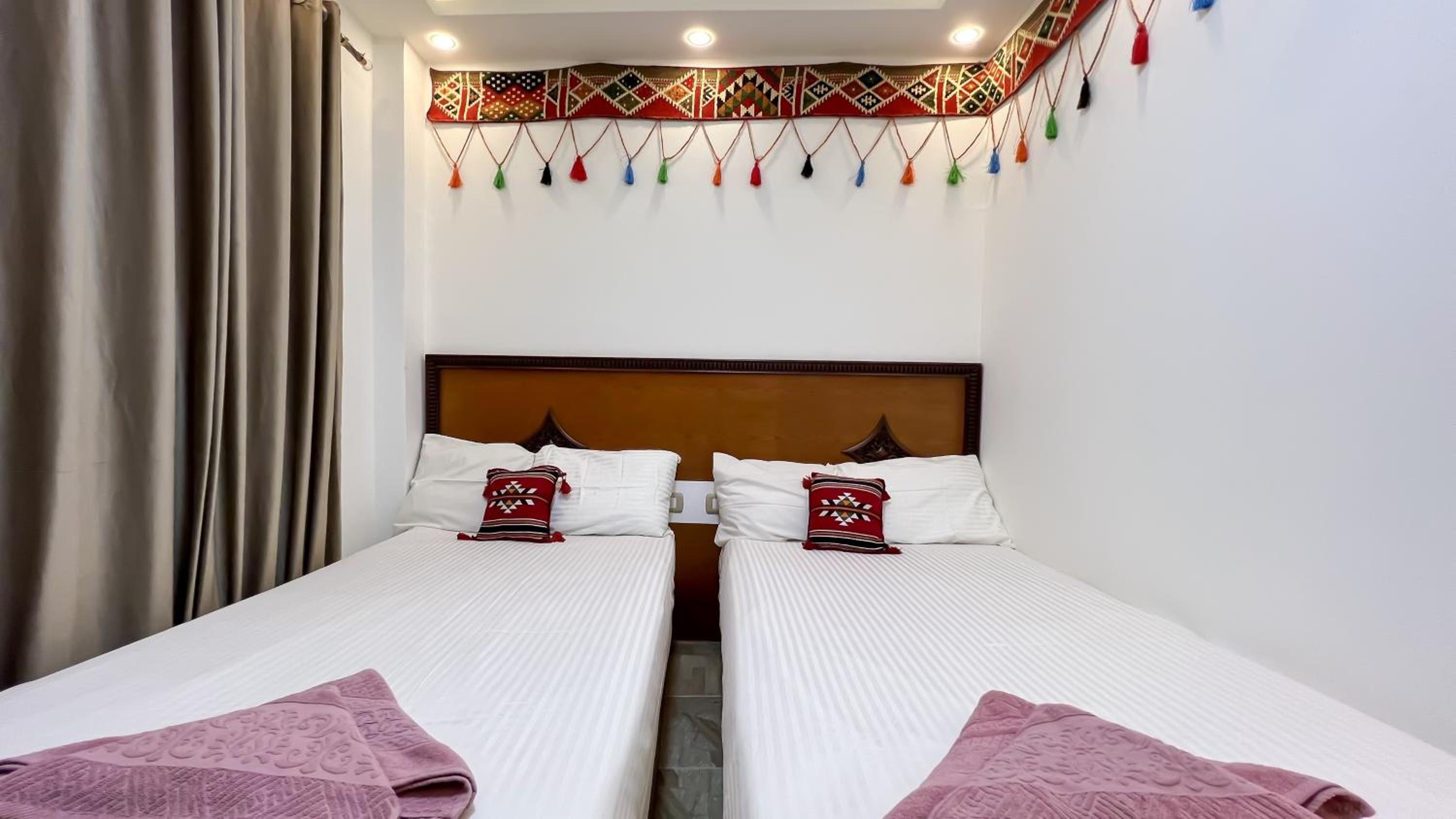 Atlantis Pyramids Inn New