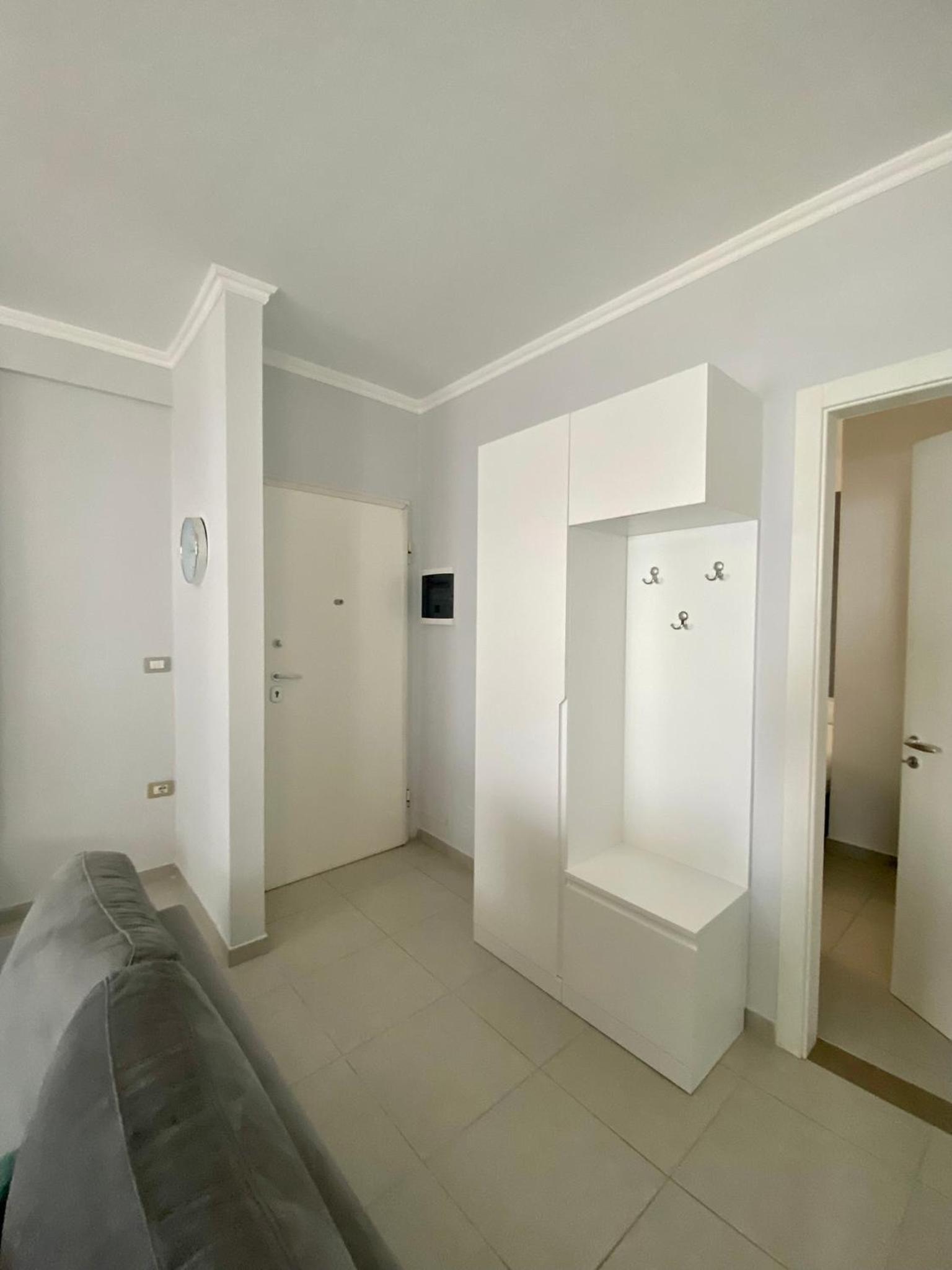 Amazing View! B & C New Apartment in Vlora