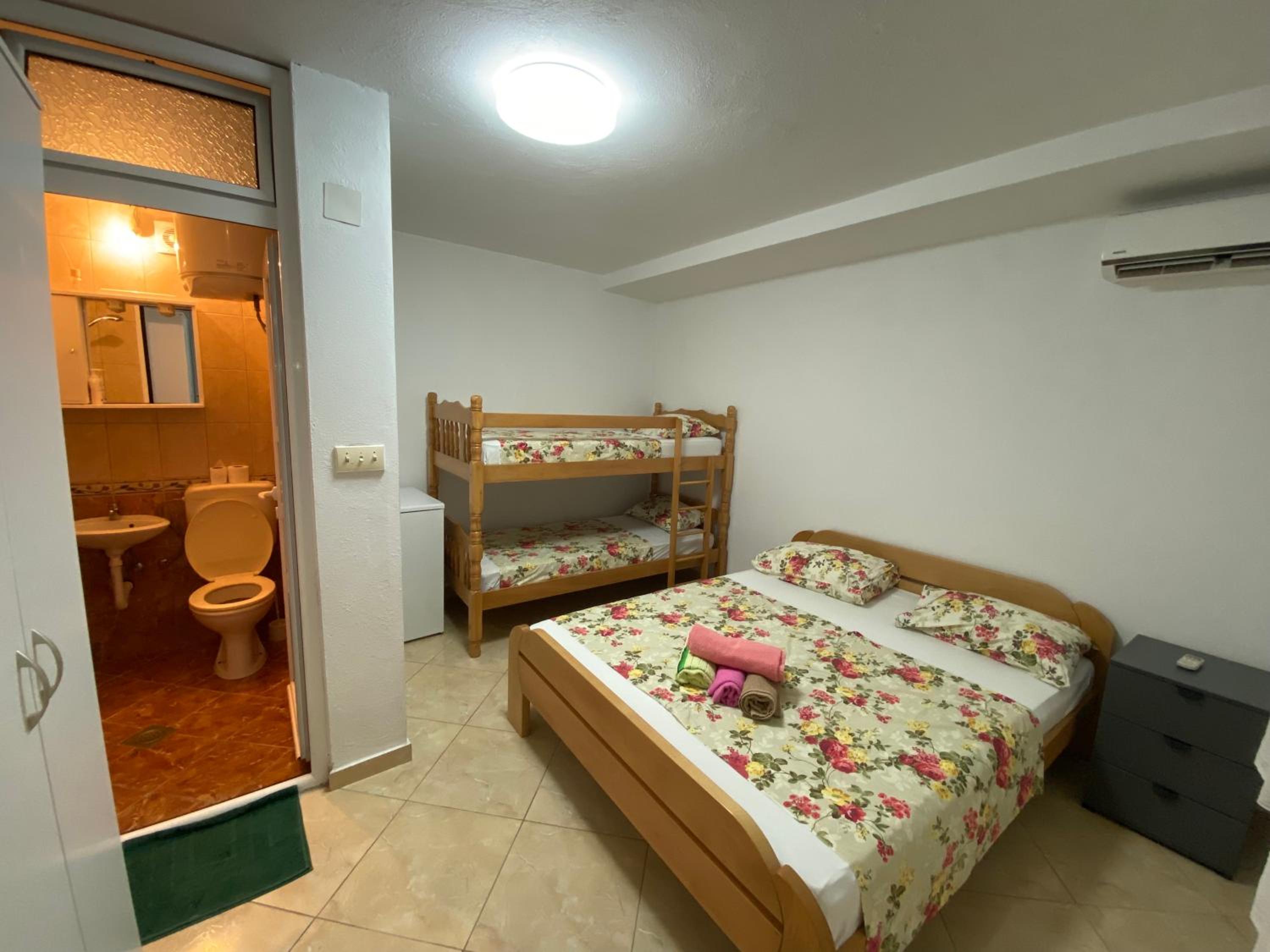 Apartments Zalli