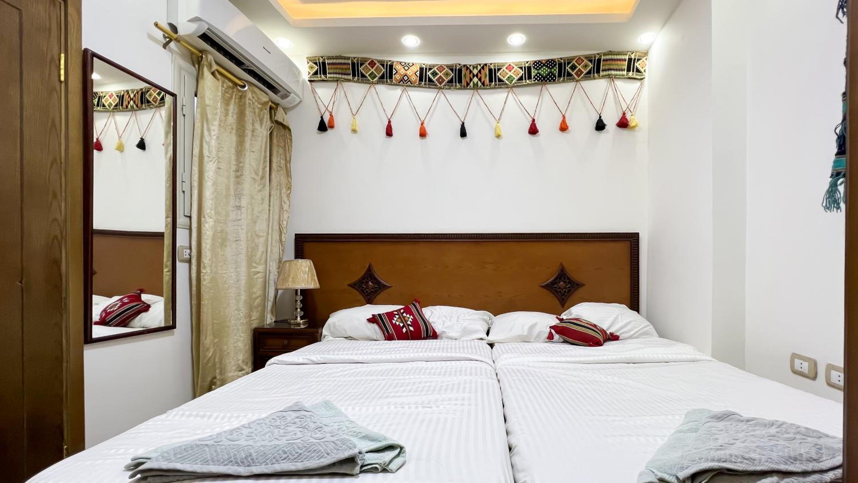 Atlantis Pyramids Inn New