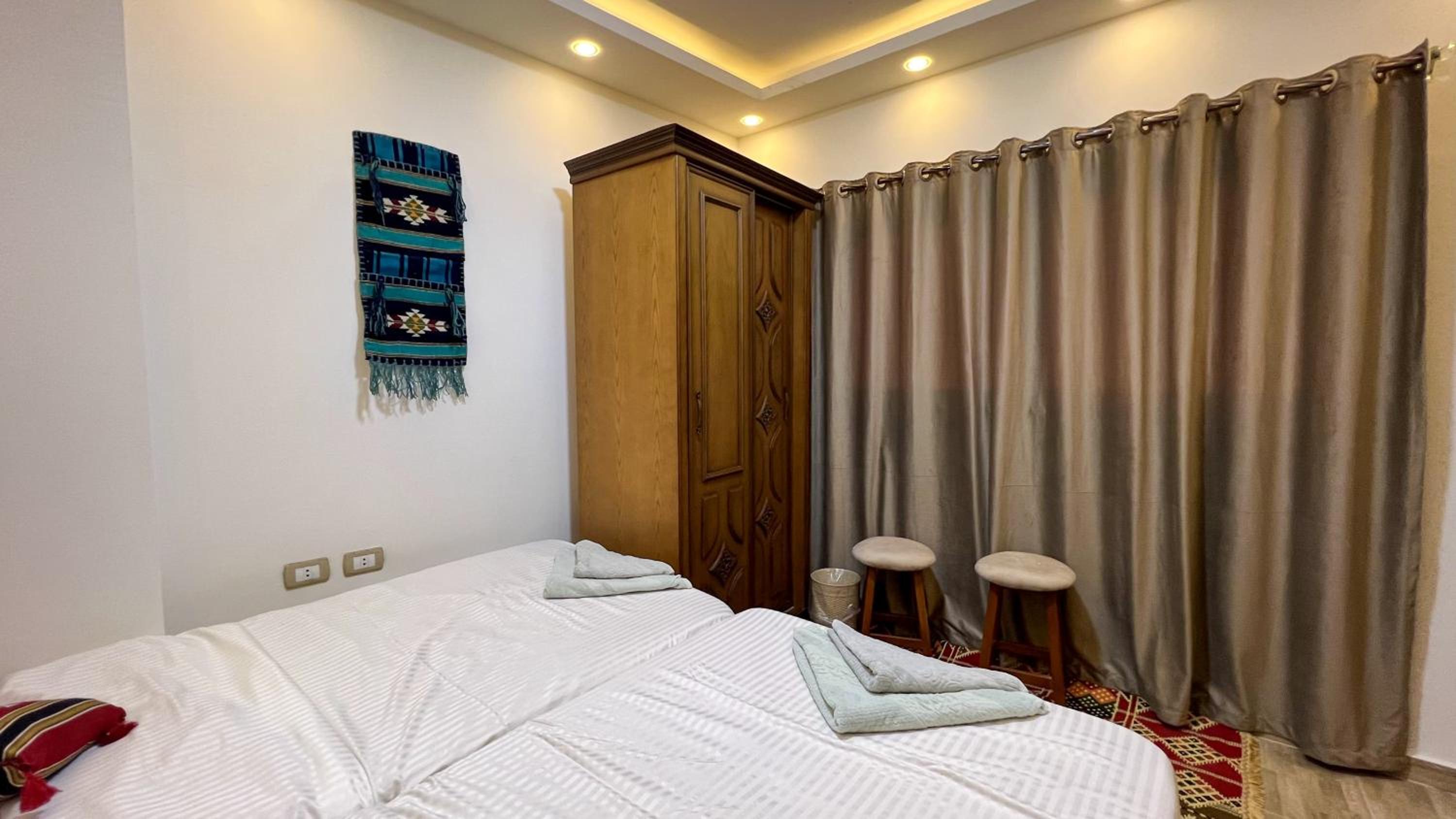 Atlantis Pyramids Inn New