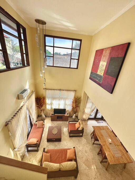 kuta 5BR private villa pool ,near airport, view 2