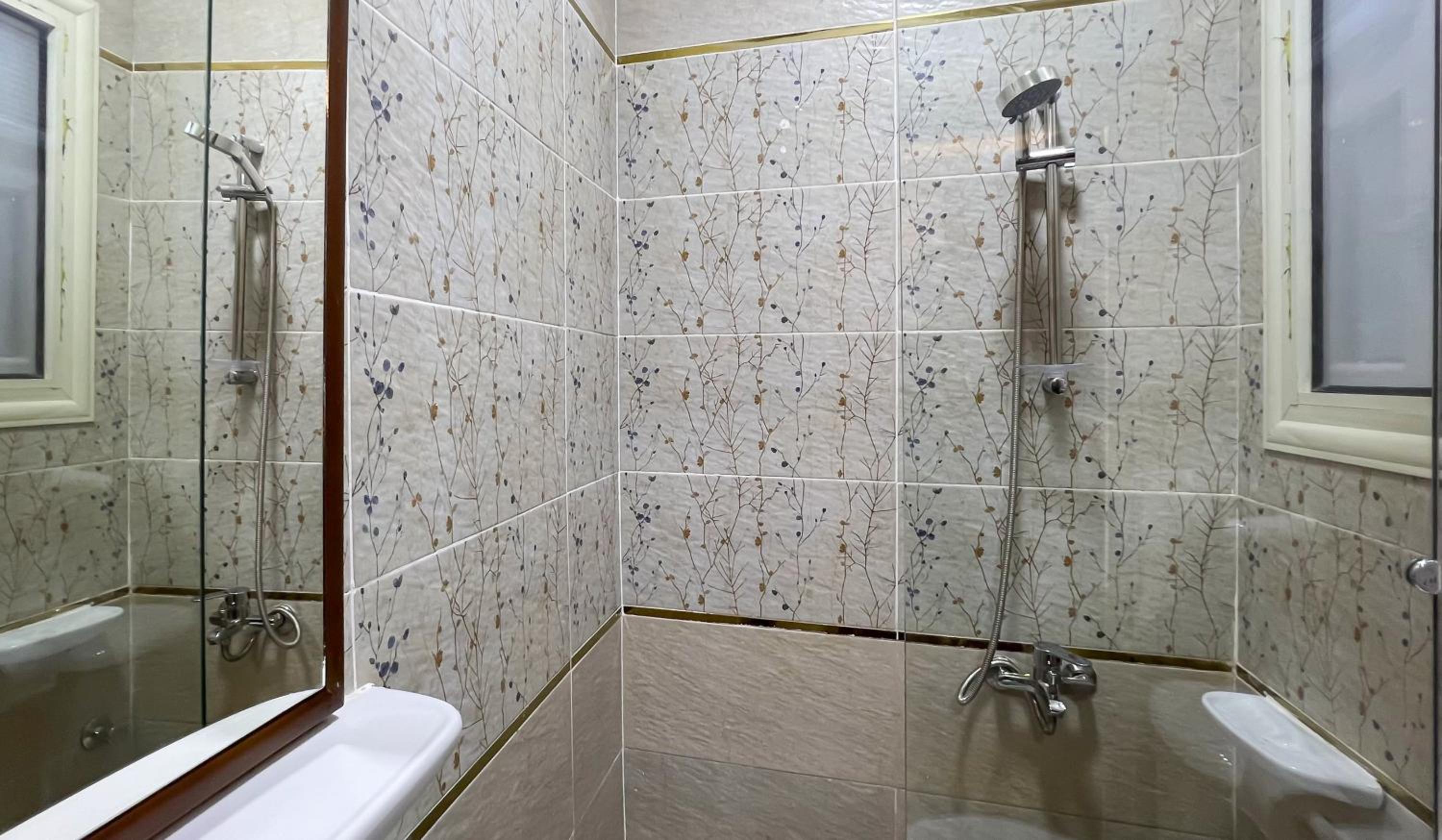 Atlantis Pyramids Inn New