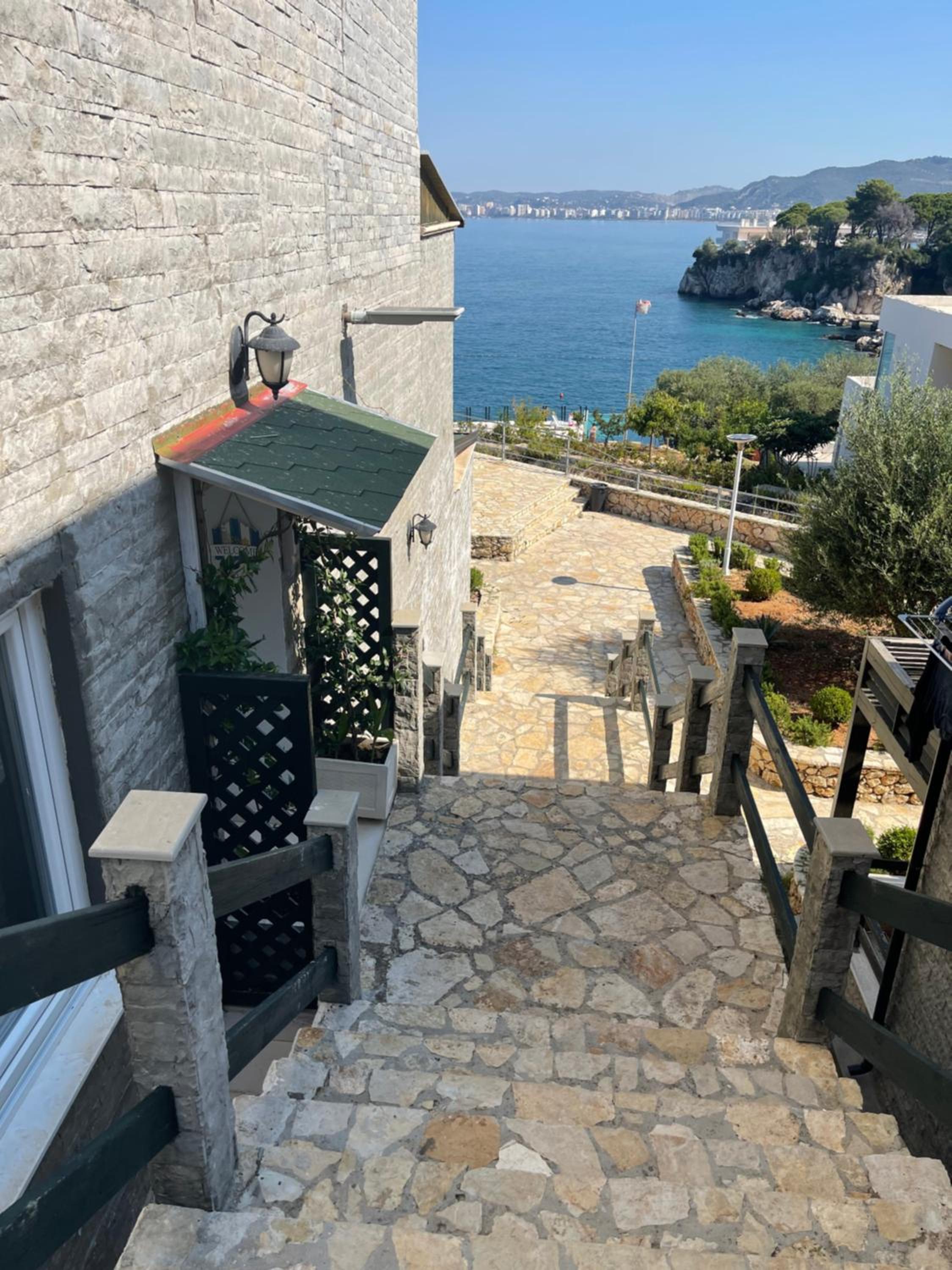 Amazing View! B & C New Apartment in Vlora