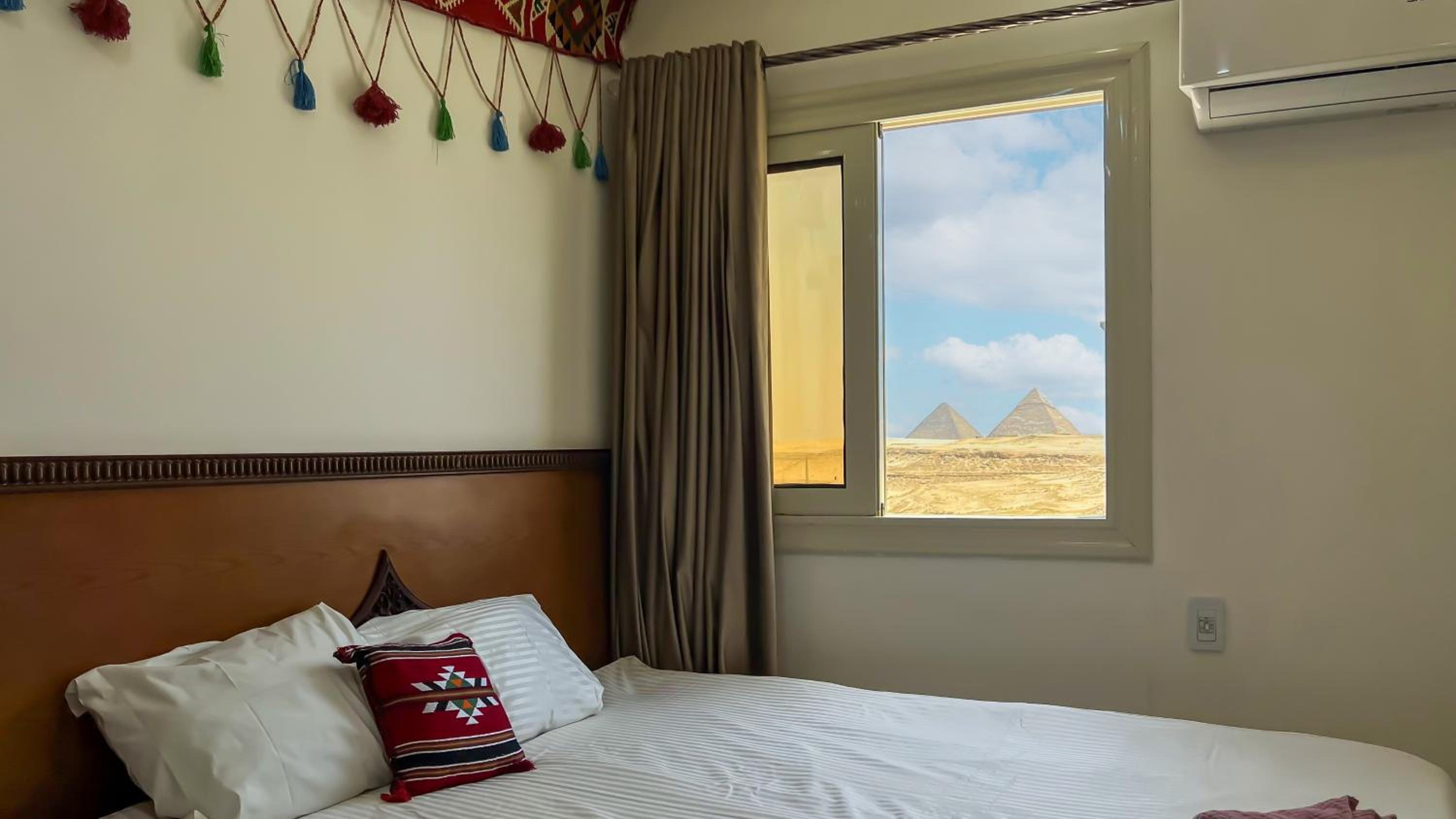Atlantis Pyramids Inn New
