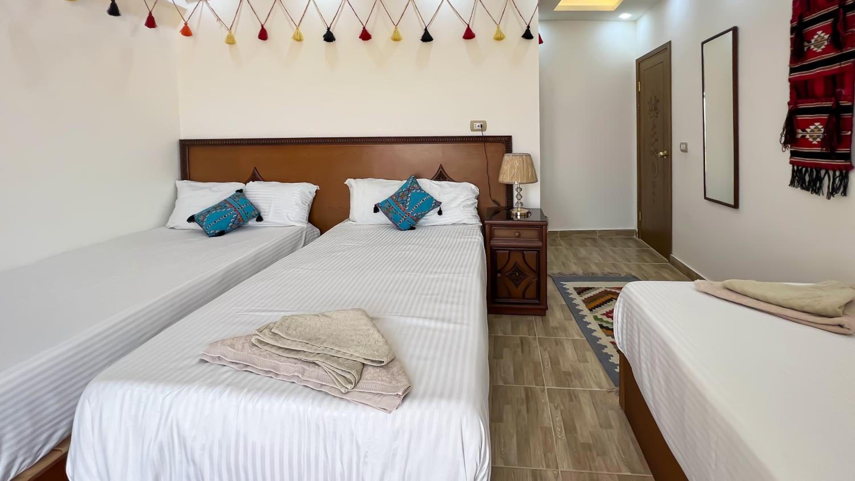 Atlantis Pyramids Inn New