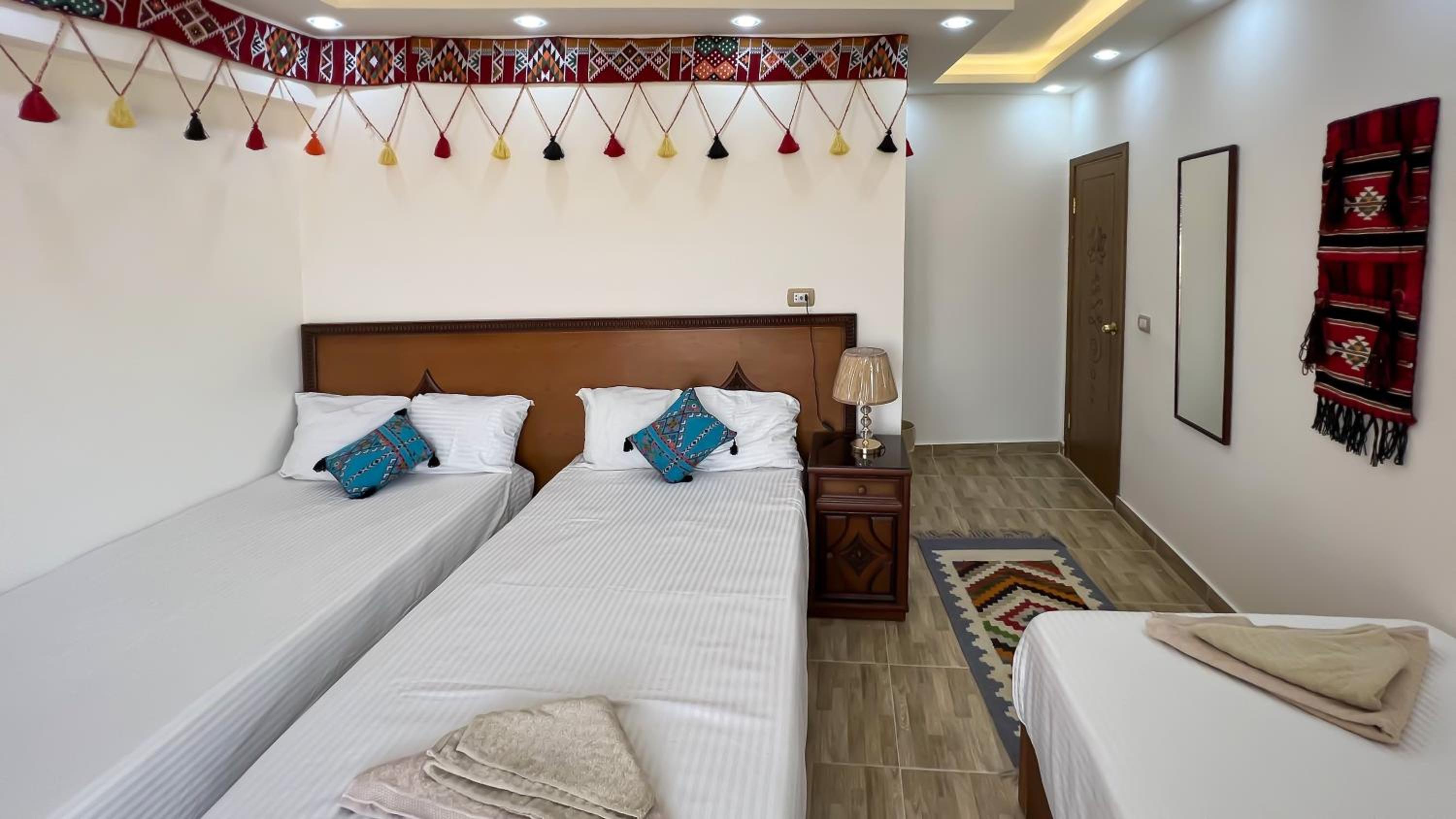 Atlantis Pyramids Inn New