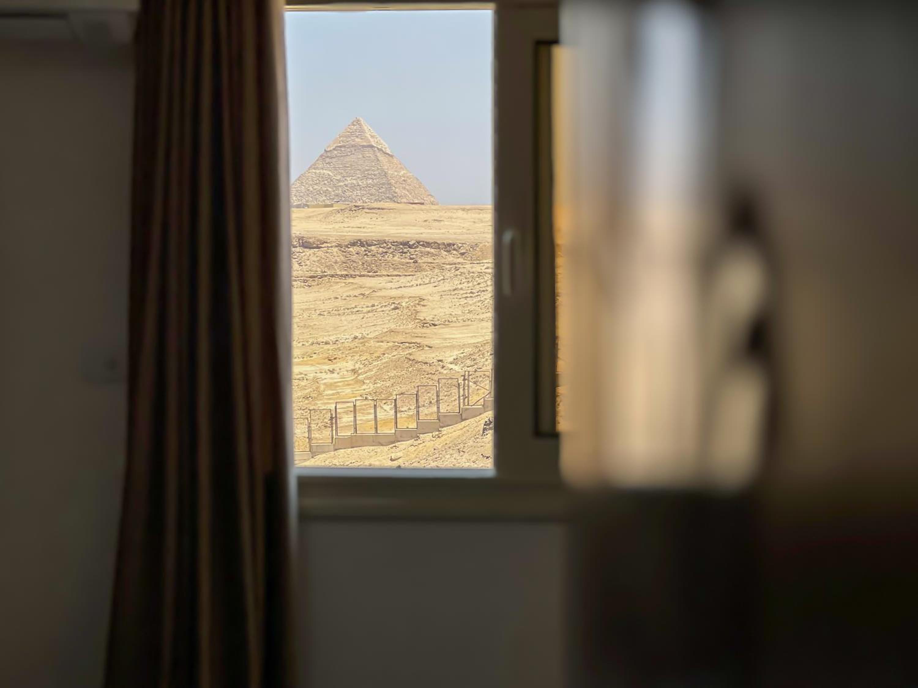 Atlantis Pyramids Inn New