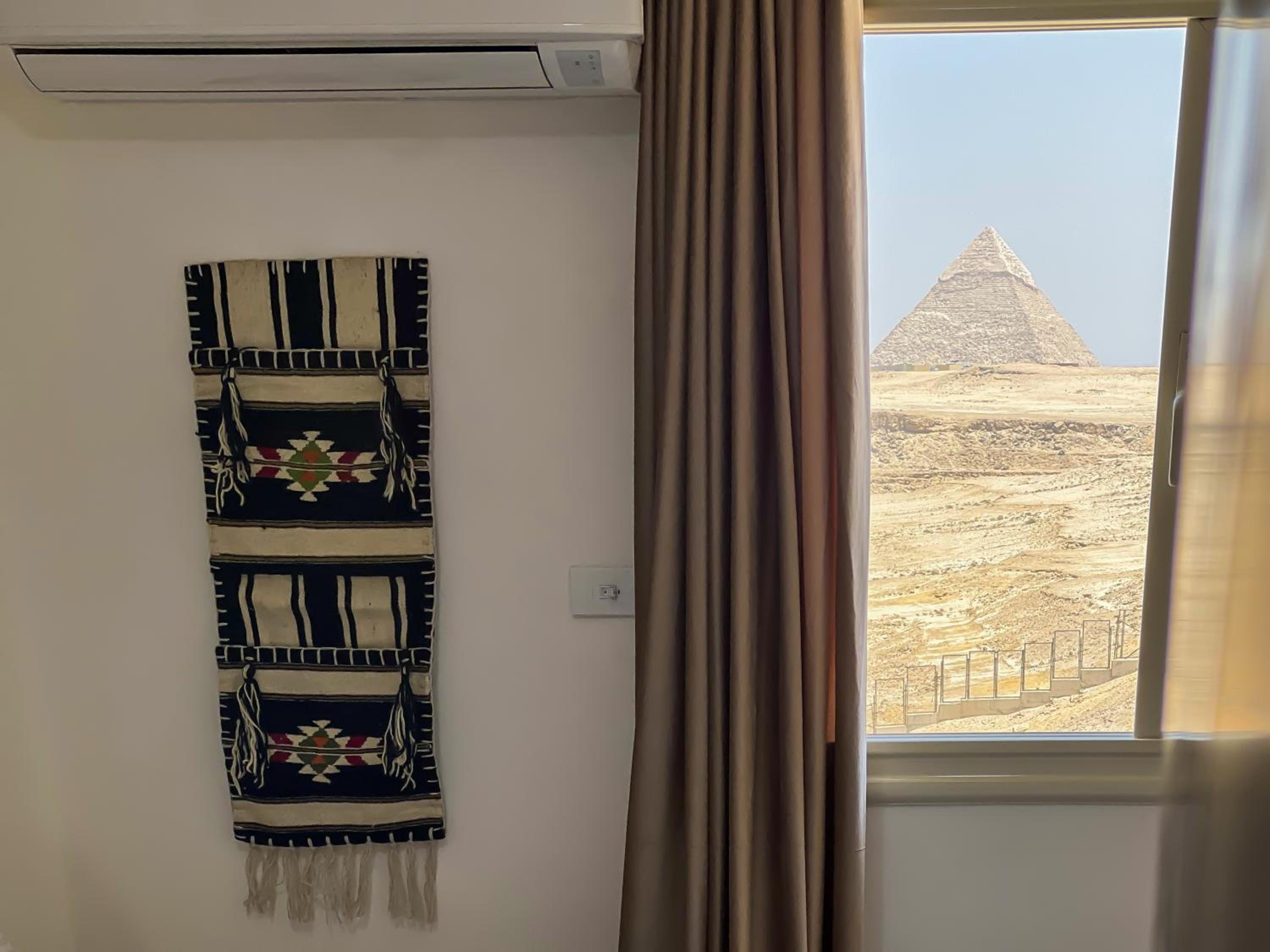 Atlantis Pyramids Inn New