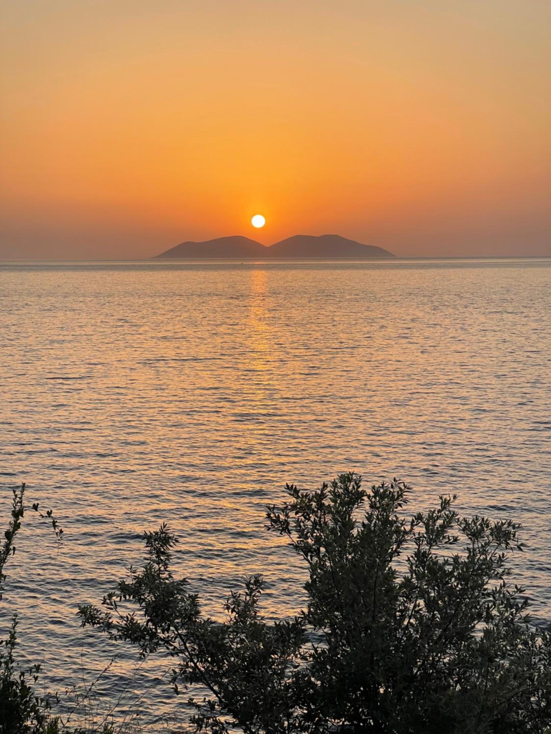 Amazing View! B & C New Apartment in Vlora