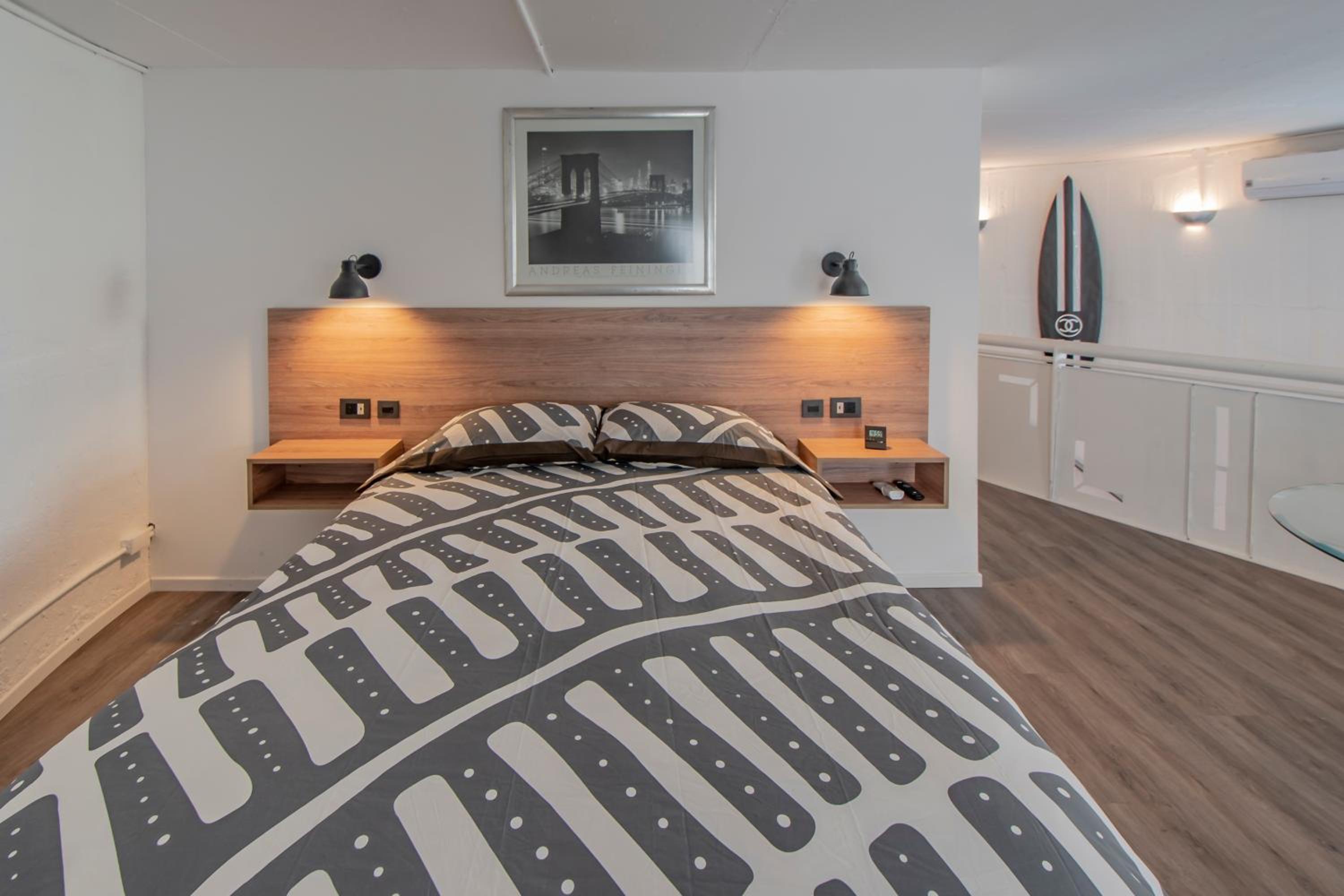 A Palemro Hollywood Loft Premium