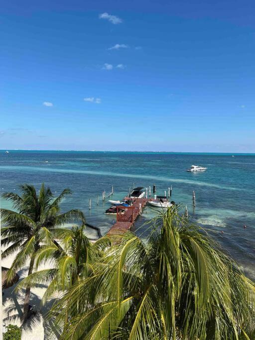 Amazing ocean front. 418