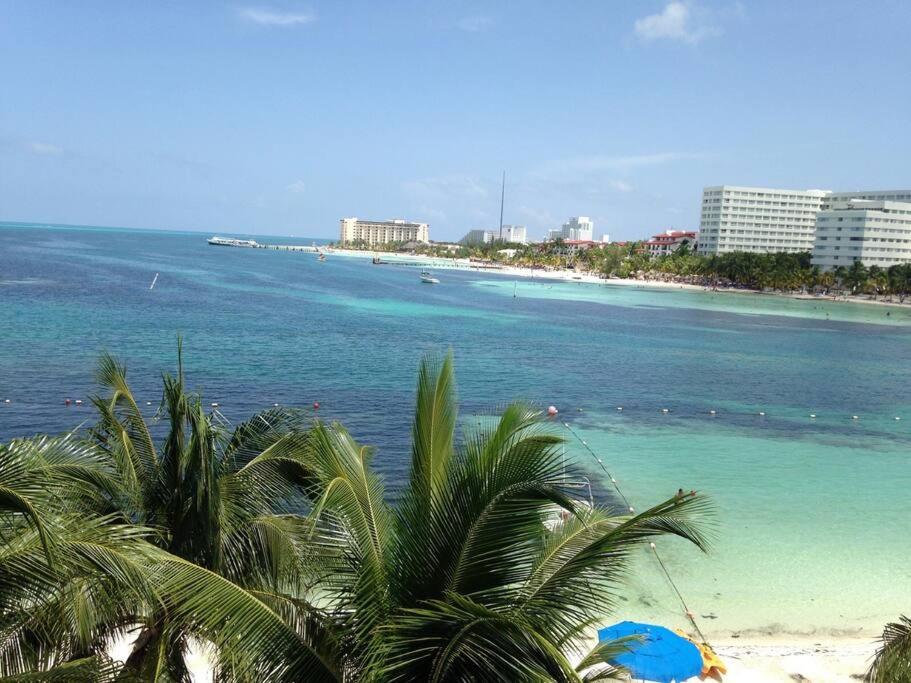 Amazing ocean front. 418