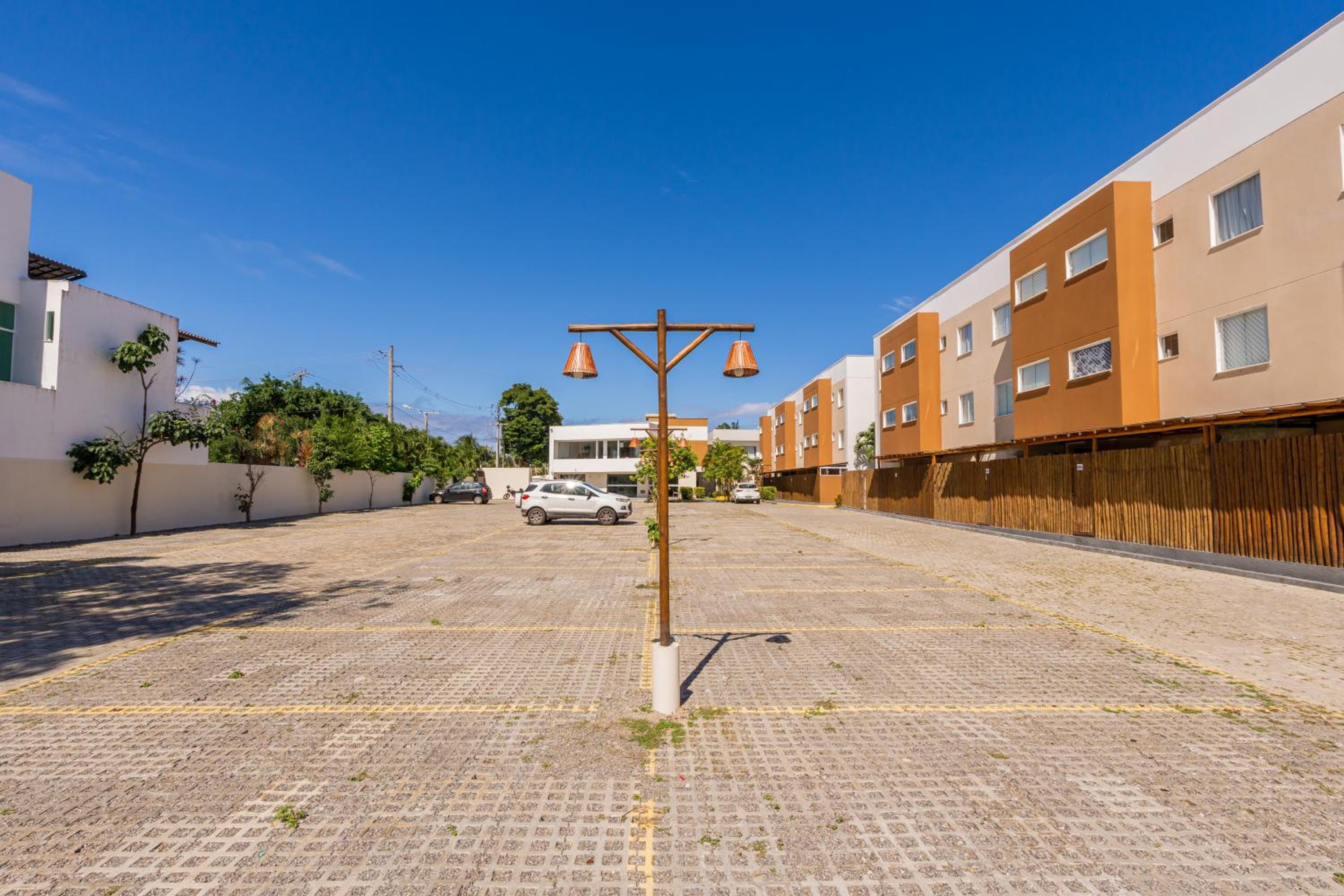 Apartment in Guarajuba with 2 Comfortable Suites.