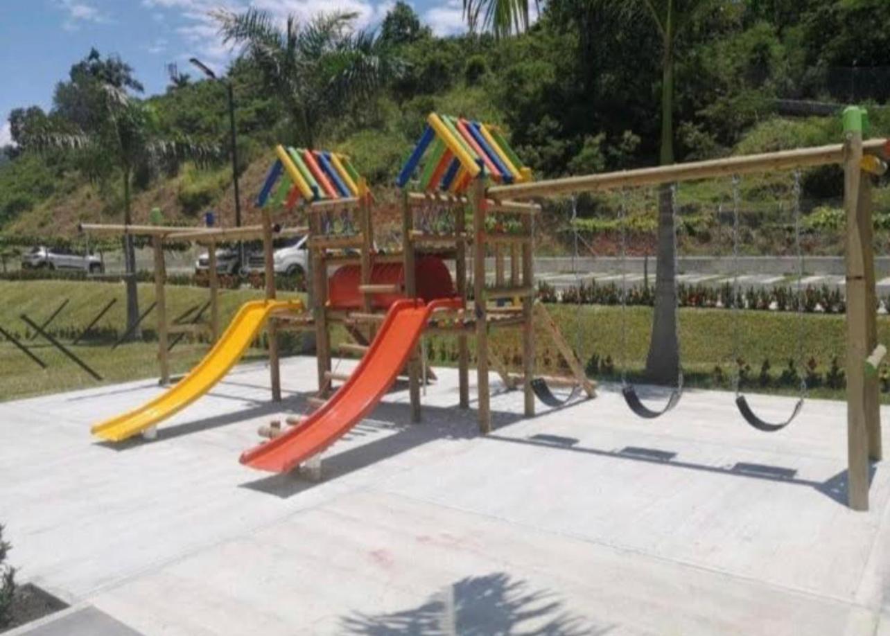 occidente colonial santa fe de Antioquia tipo resort Aparta sol tobogán kanaloa parque acuático