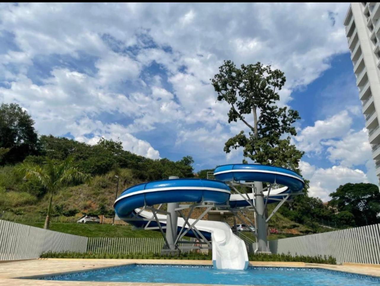 occidente colonial santa fe de Antioquia tipo resort Aparta sol tobogán kanaloa parque acuático