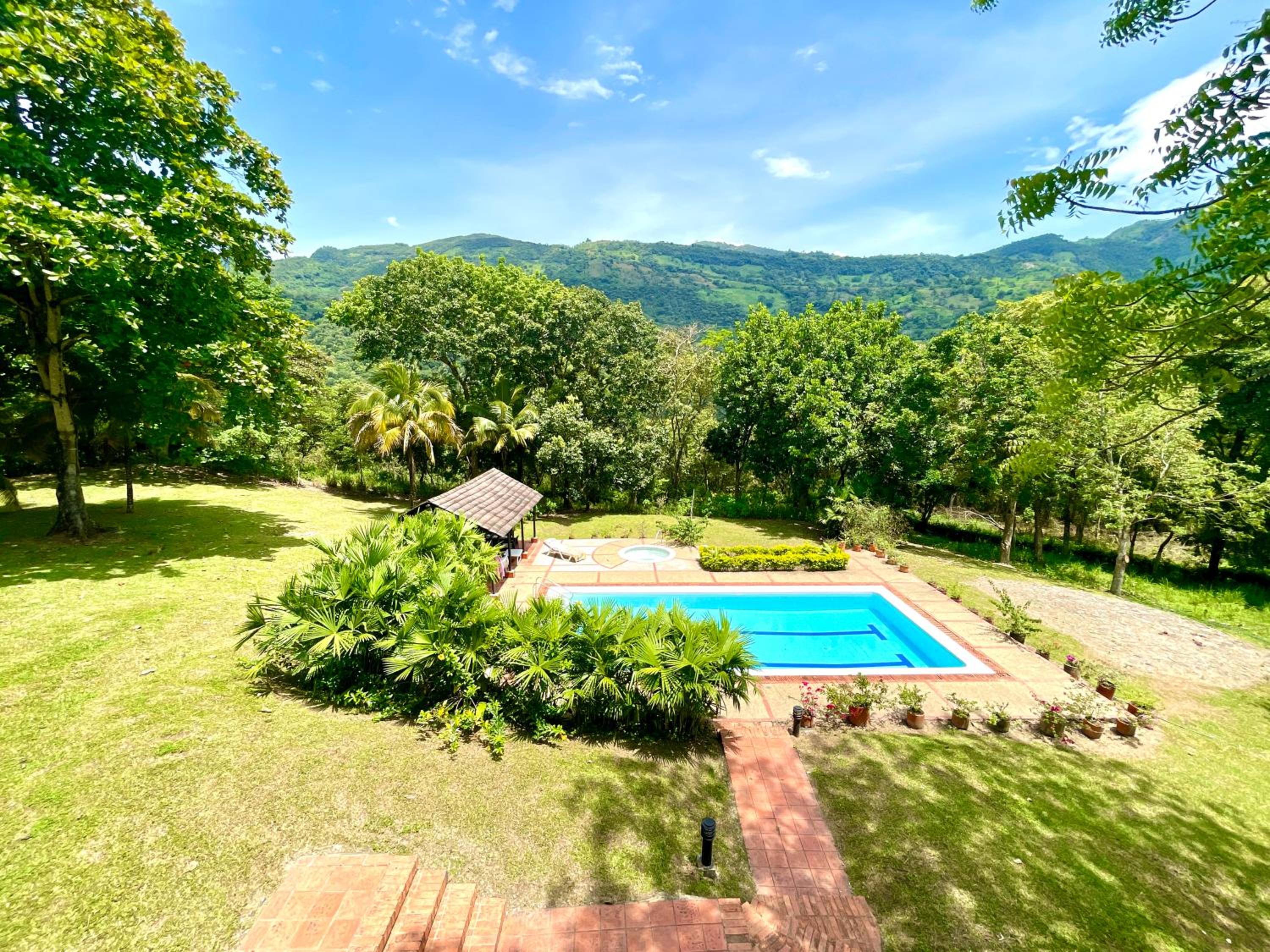 Hermosa Casa FINCA Piscina Voleibol WiFi Villeta