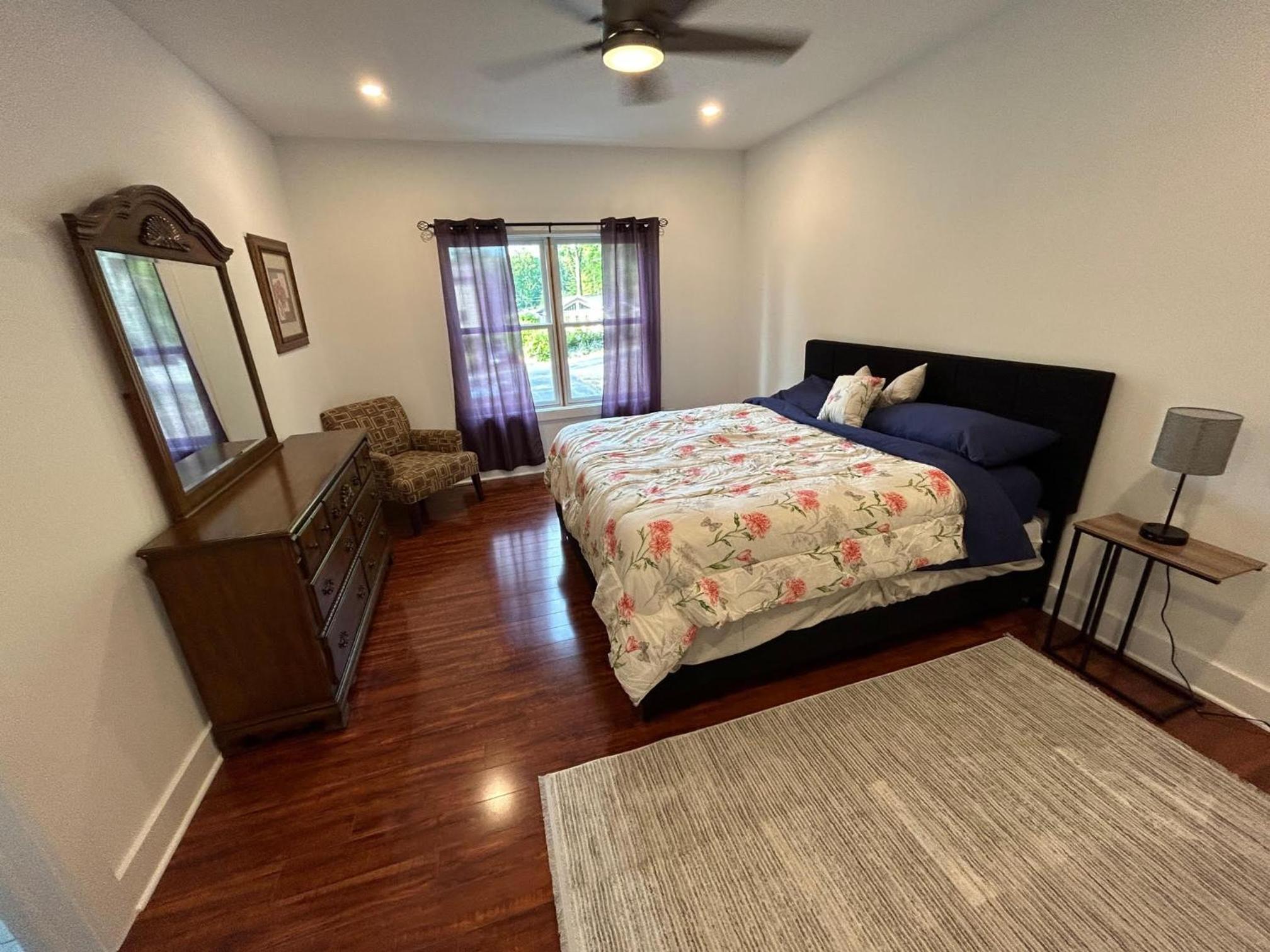 NEW 3 bedroom - Thoroughbred Farm & Lake Views! view 3