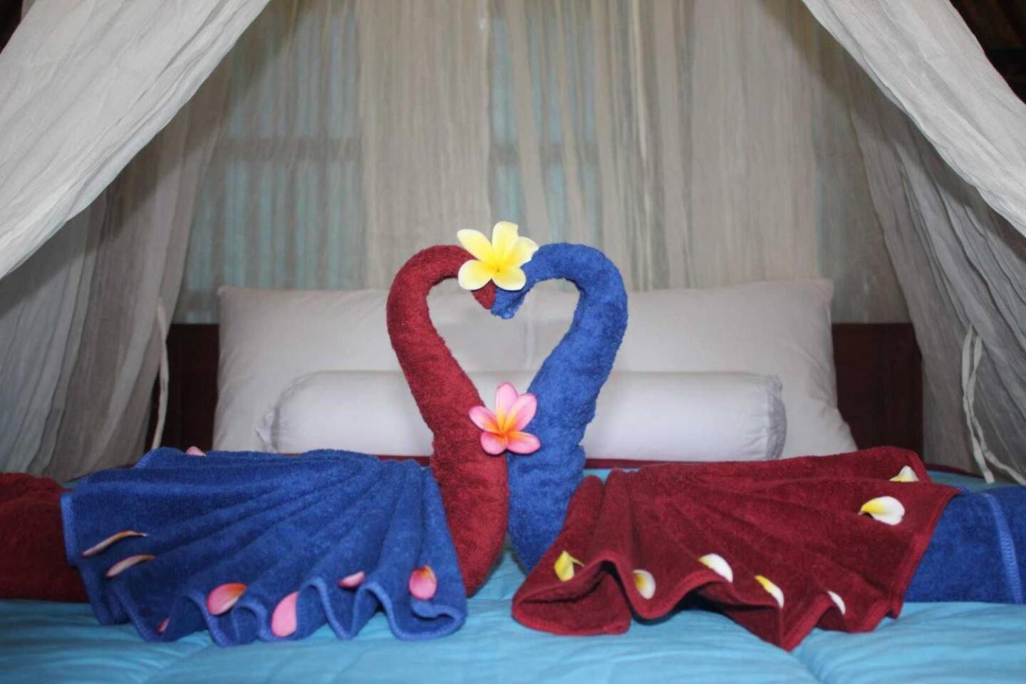 triangle cottage bali