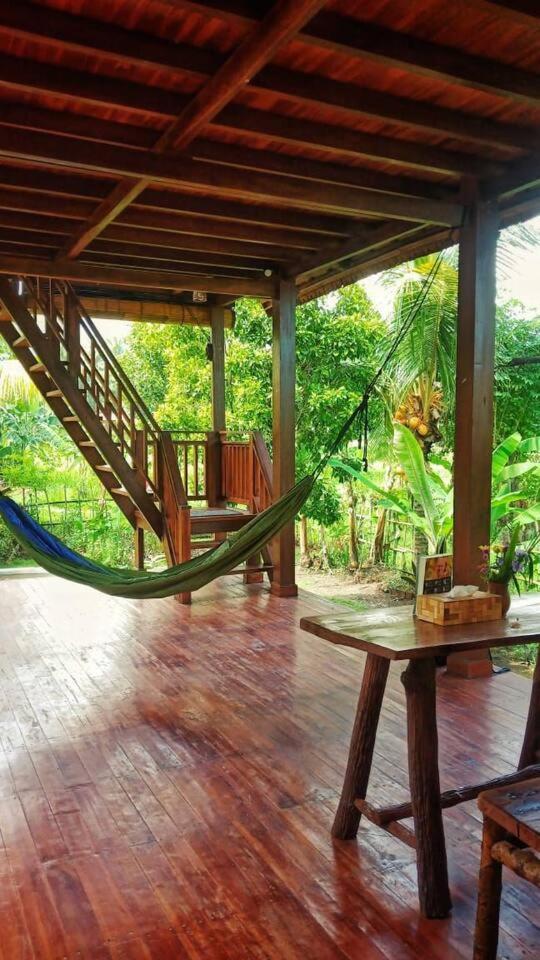 triangle cottage bali