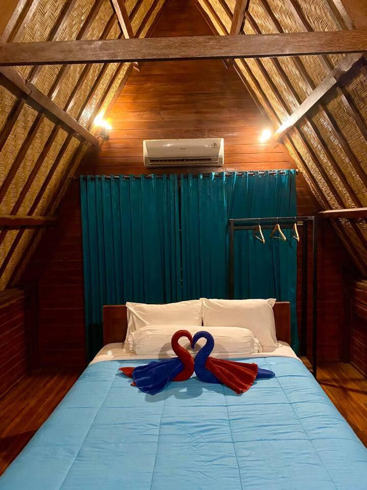 triangle cottage bali
