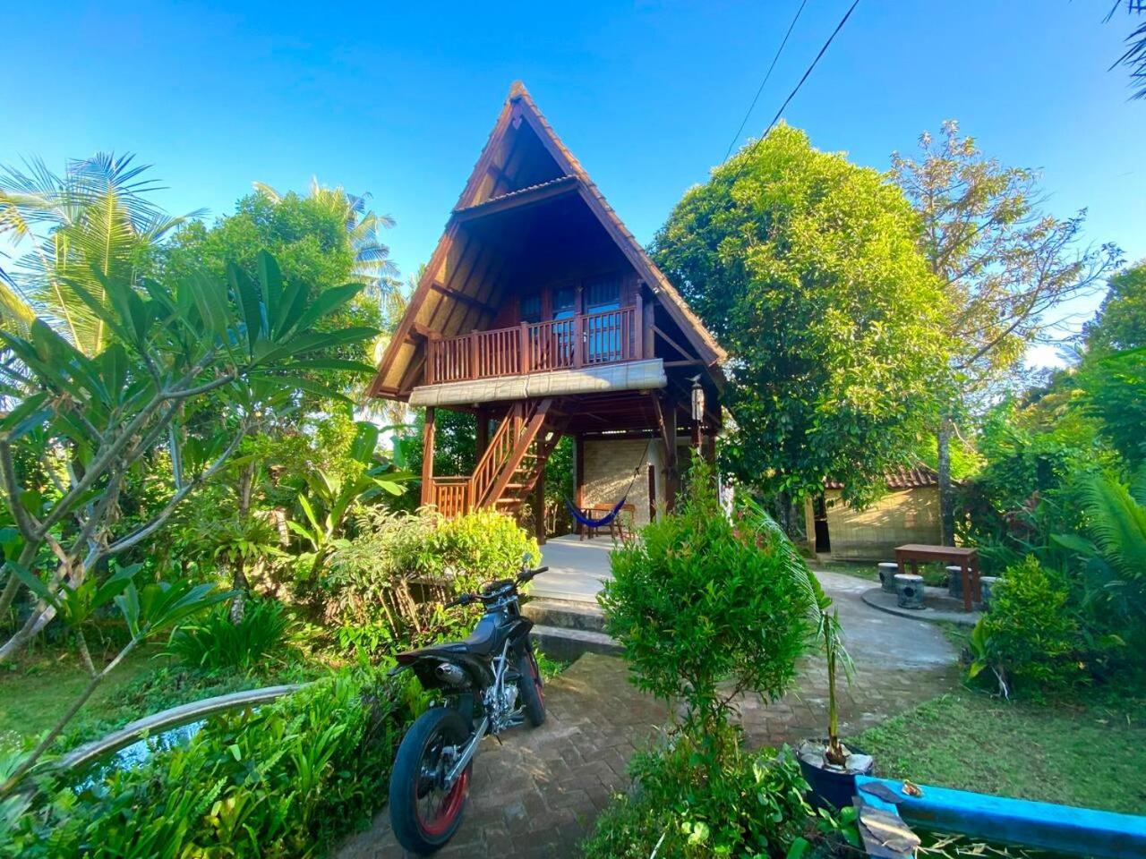 triangle cottage bali