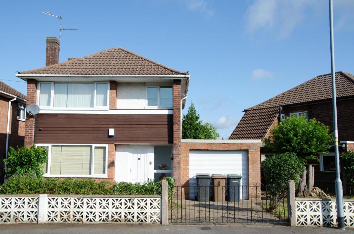 NEW 2BD Detached House in the Heart of Lincoln view 4