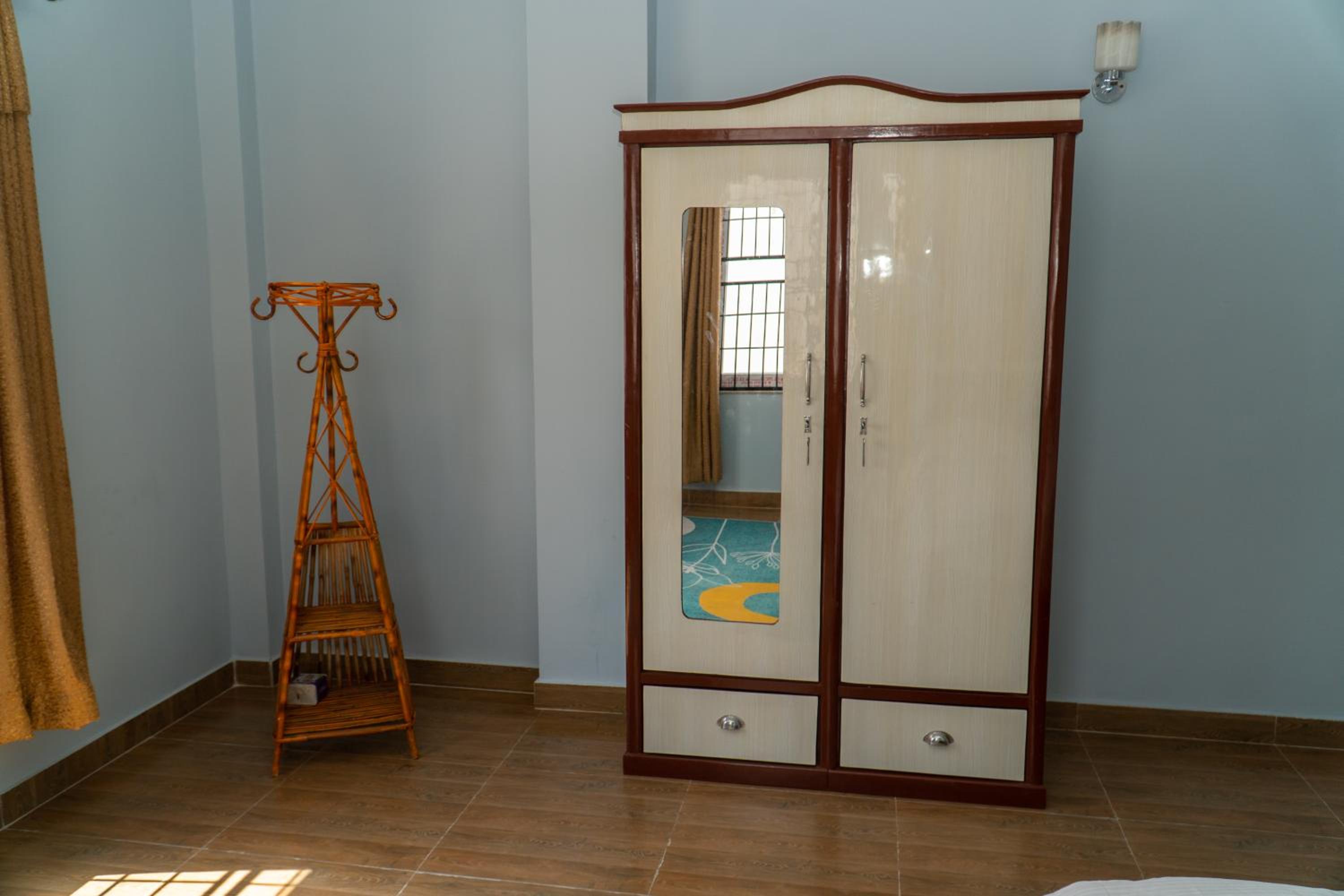 The White House Villa, 8 bedroom, Swimming Pool & Home Theater view 2