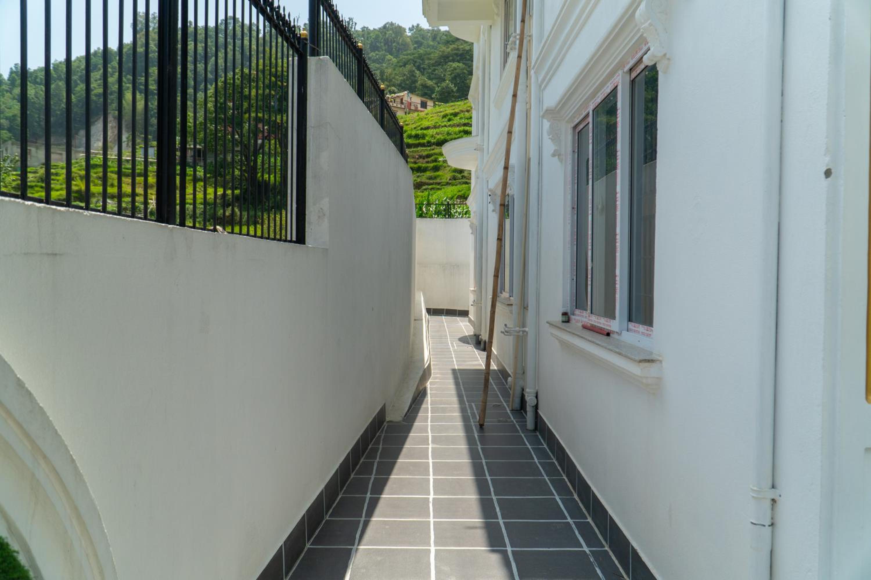 The White House Villa, 8 bedroom, Swimming Pool & Home Theater view 5