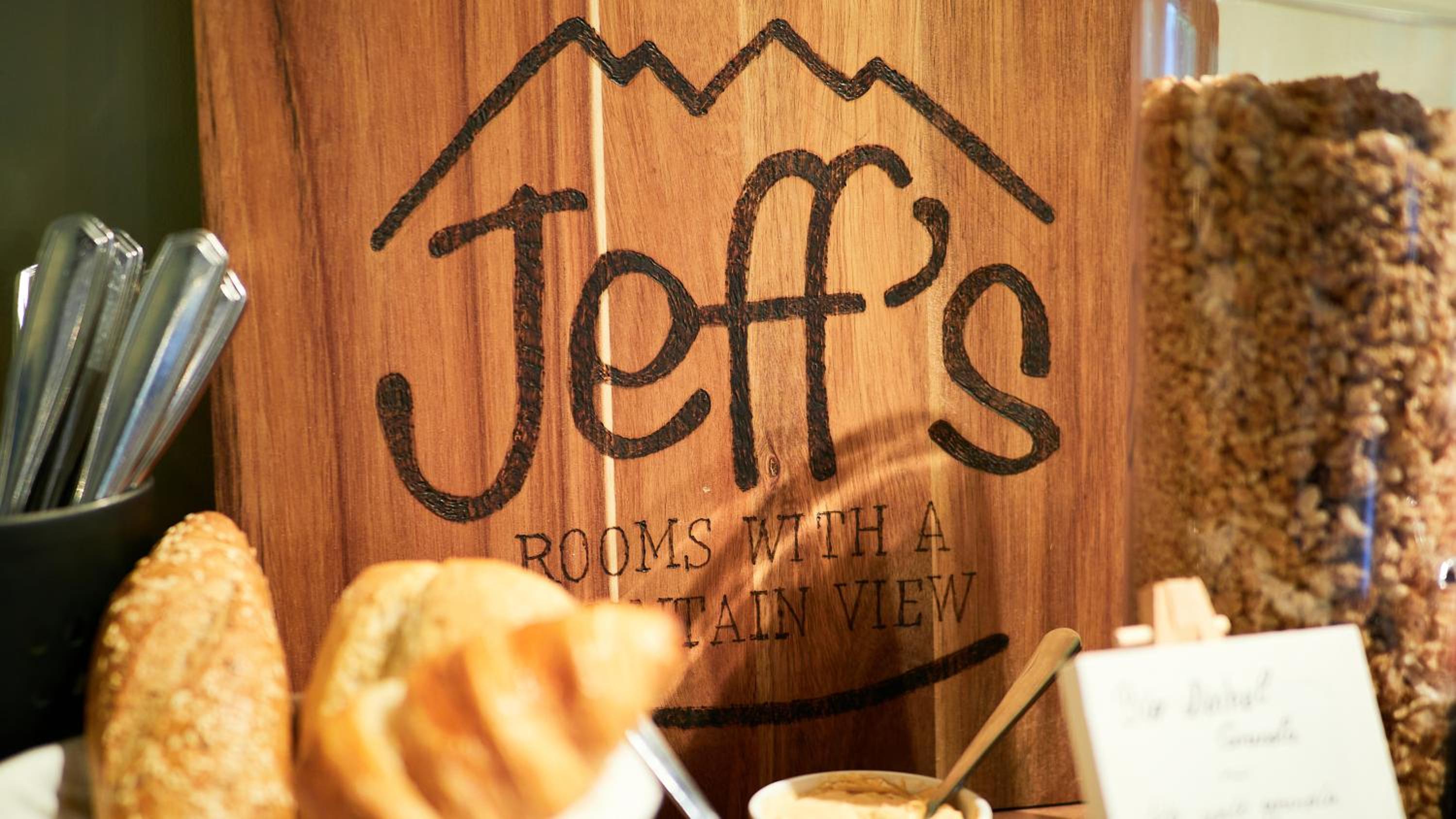 Jeff's - Rooms with a mountain view