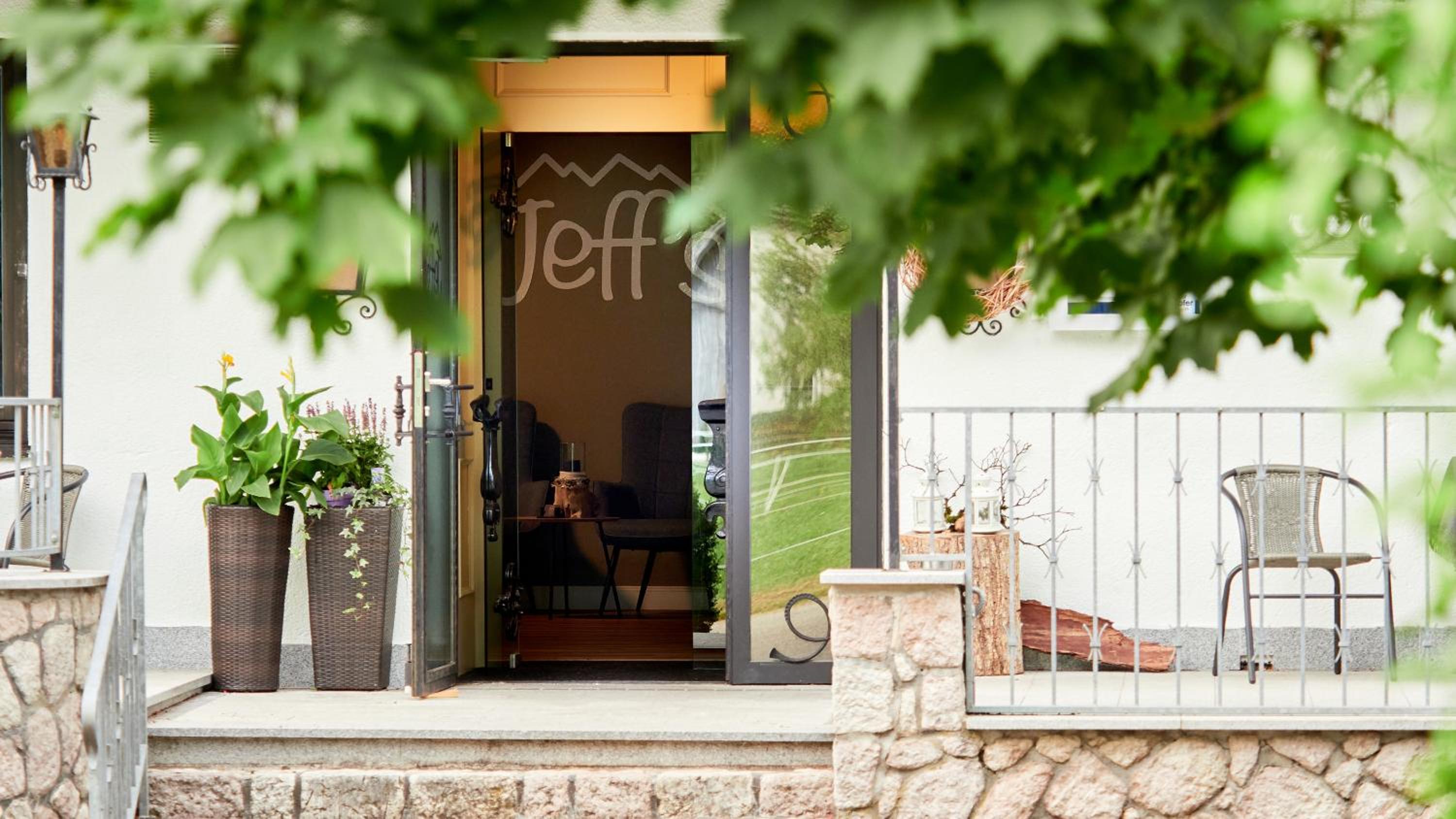 Jeff's - Rooms with a mountain view