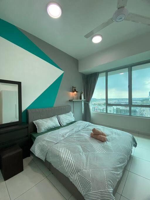 Mount Austin #Akademik Suite 3B2R 4-6Pax #MSPro