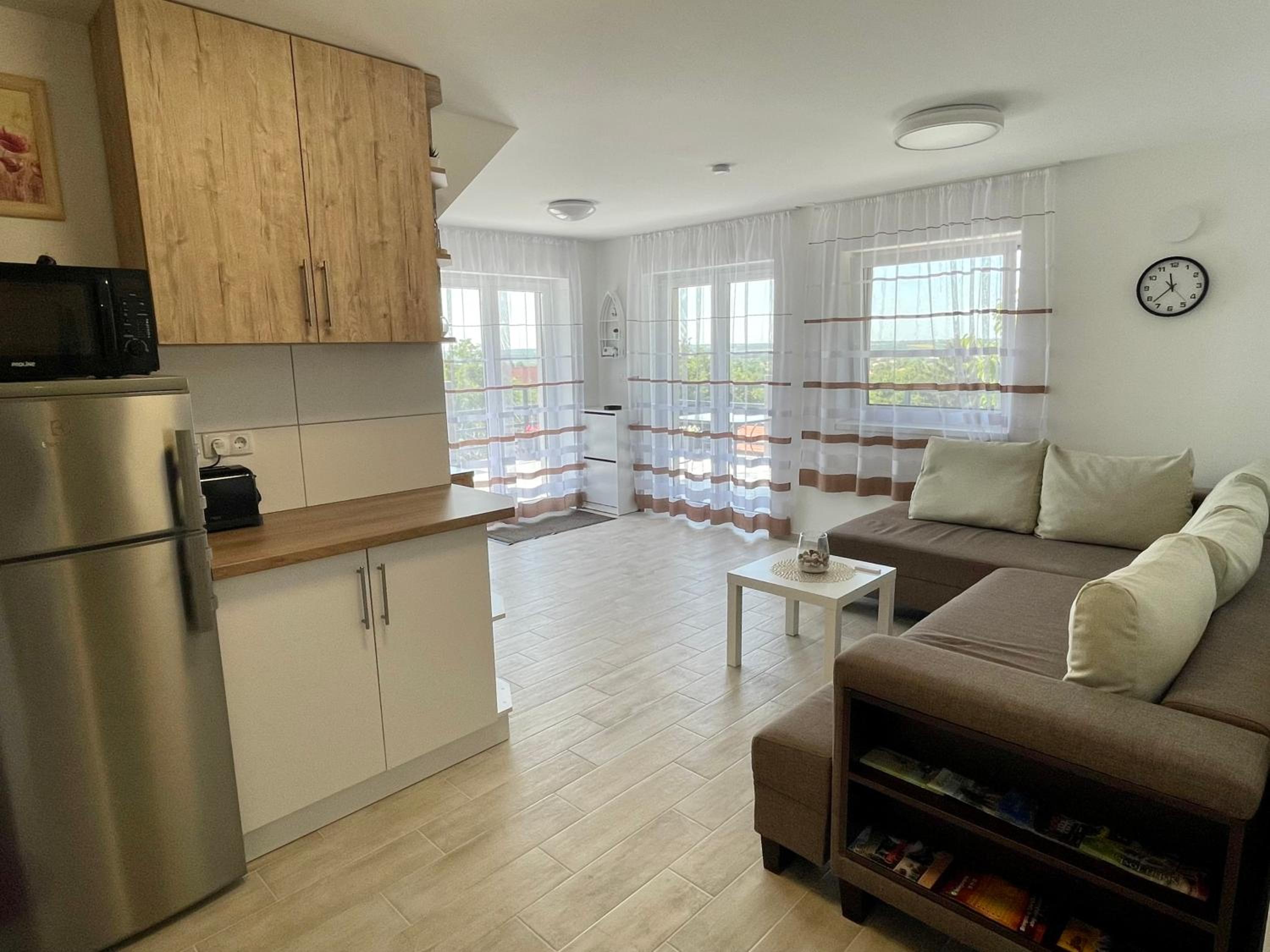 Szépkilátás Apartman Balatonfőkajár