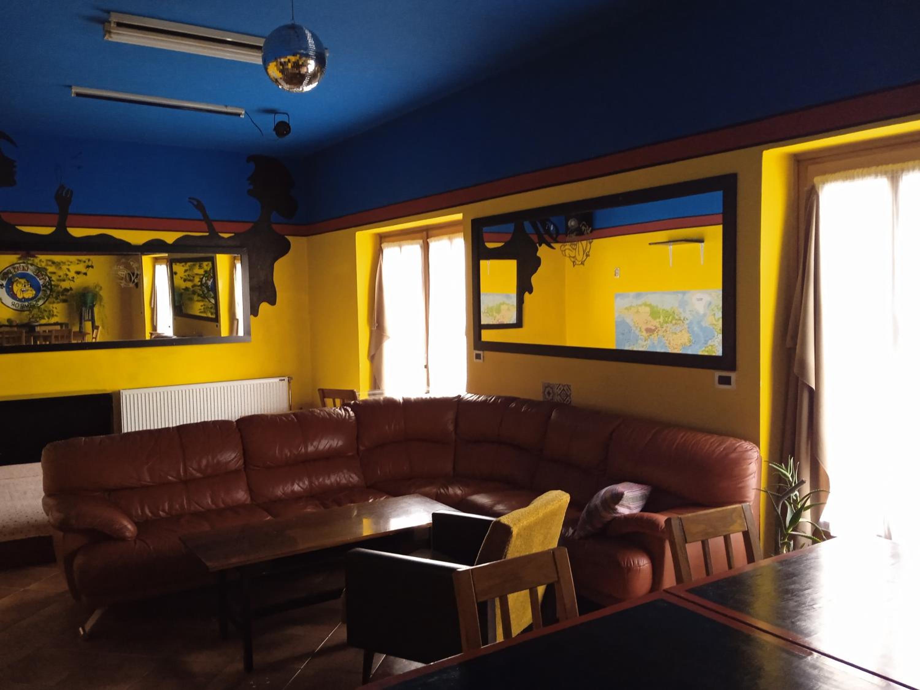 lounge