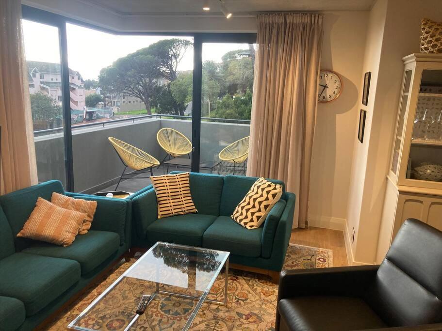 Deer Park Apartment CPT - With Sweeping Views view 2