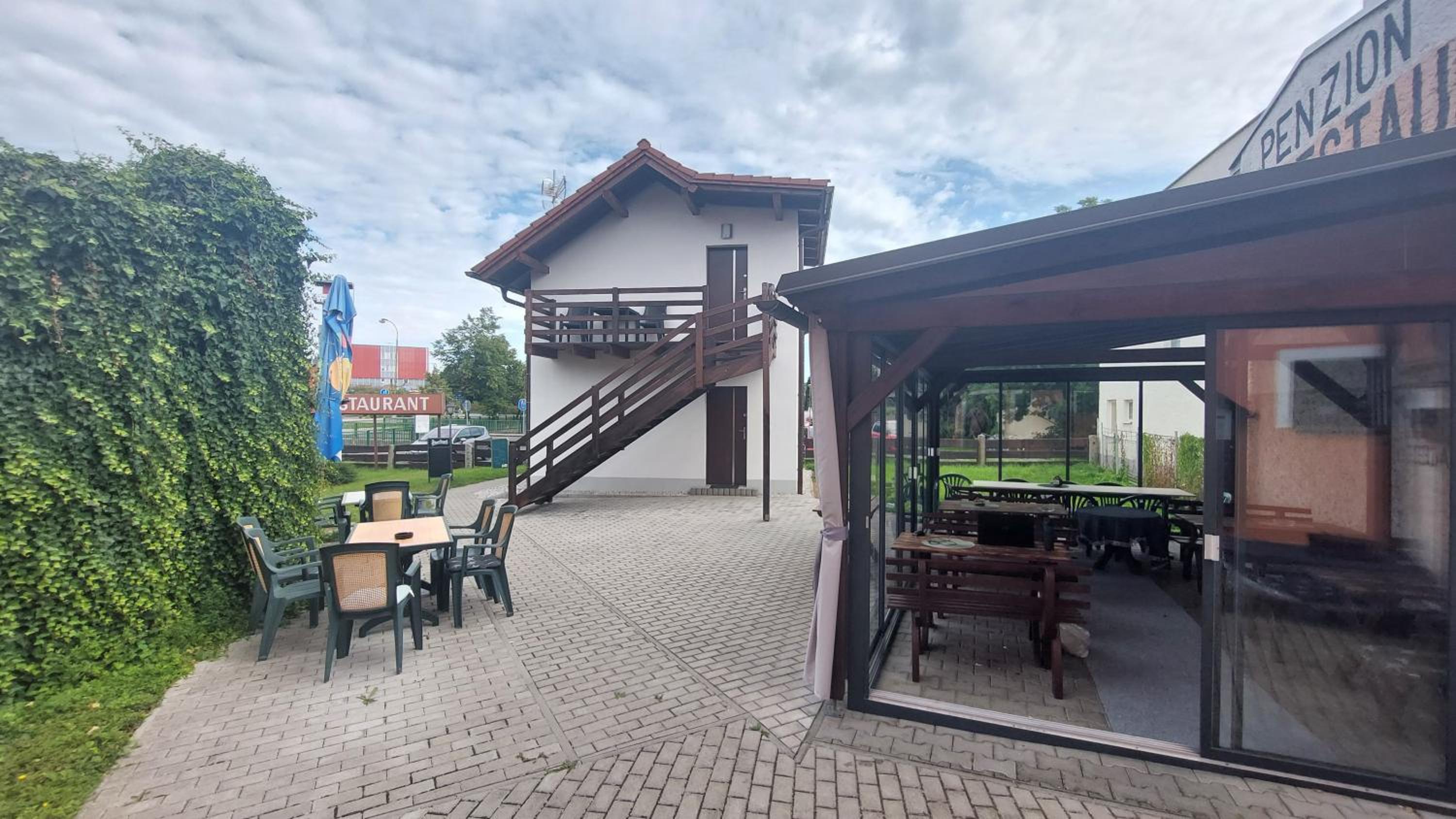 Penzion a restaurace U Strnada