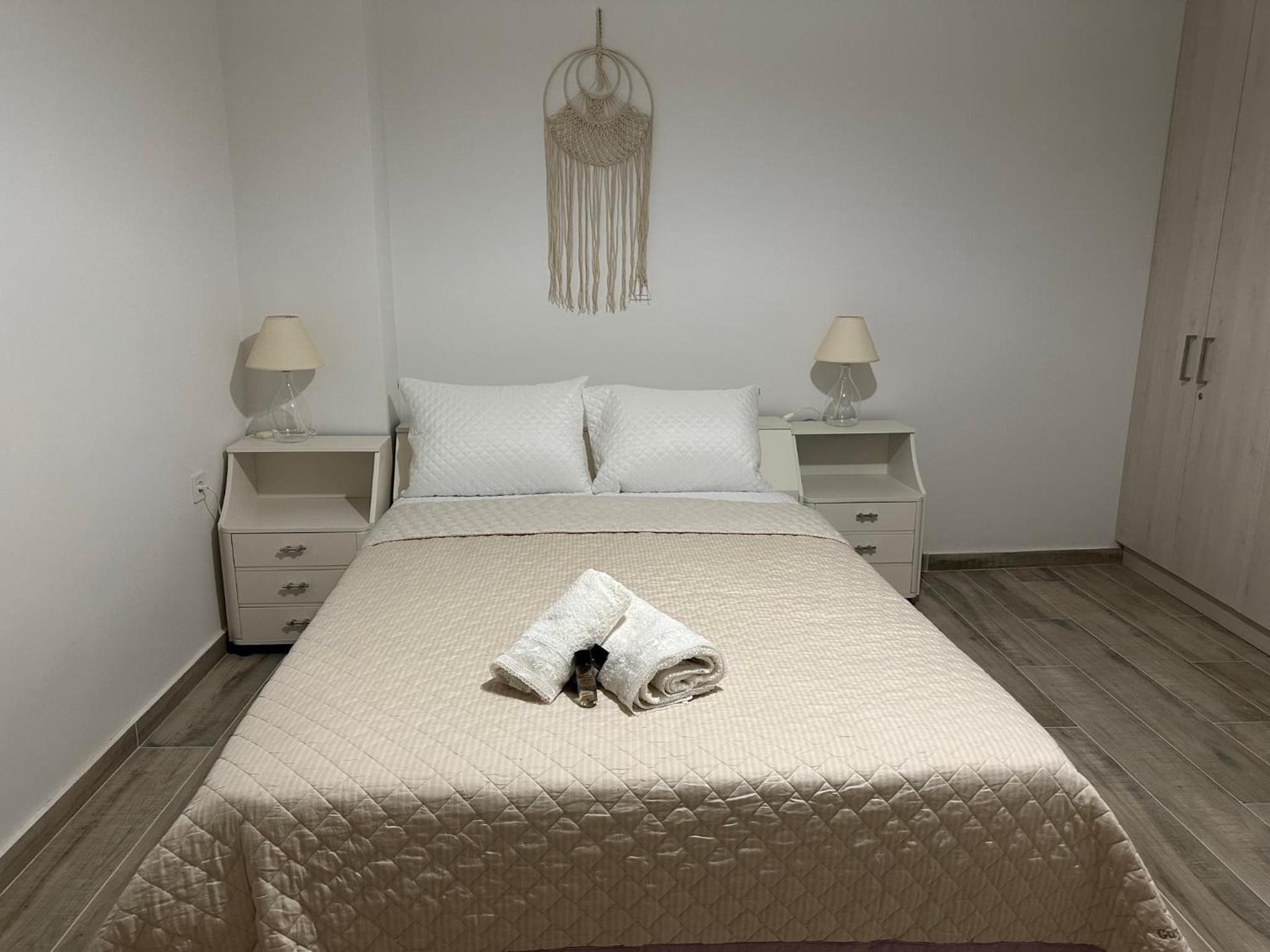 Piraiki Coastal Accommodation
