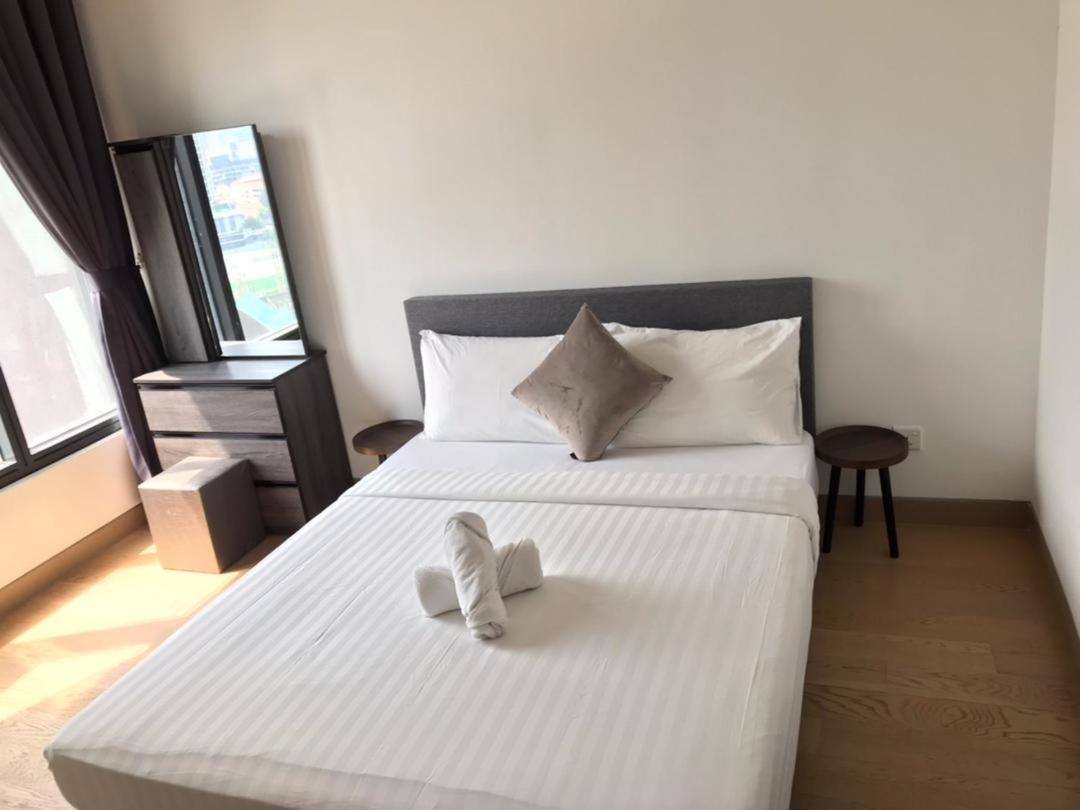 BBCC APARTMENT AT LUCENTIA 2