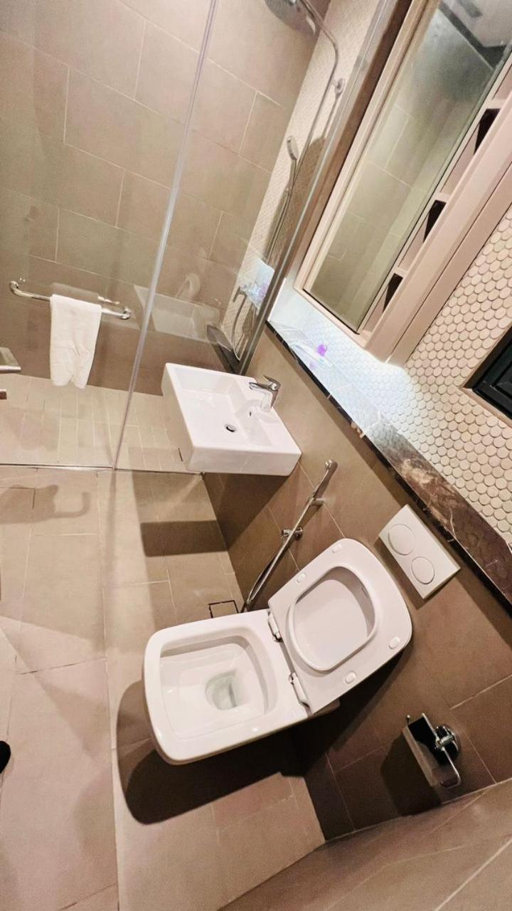 BBCC APARTMENT AT LUCENTIA 2
