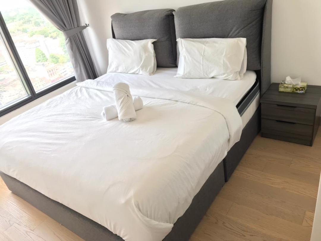 BBCC APARTMENT AT LUCENTIA 2