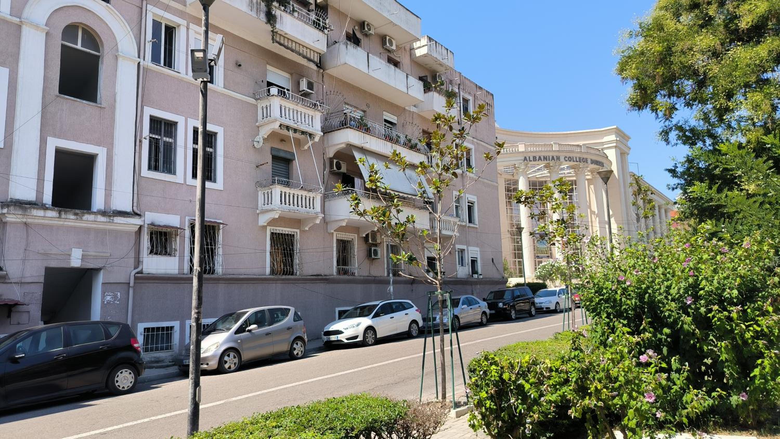 Lukas Apartament Vollga Durres