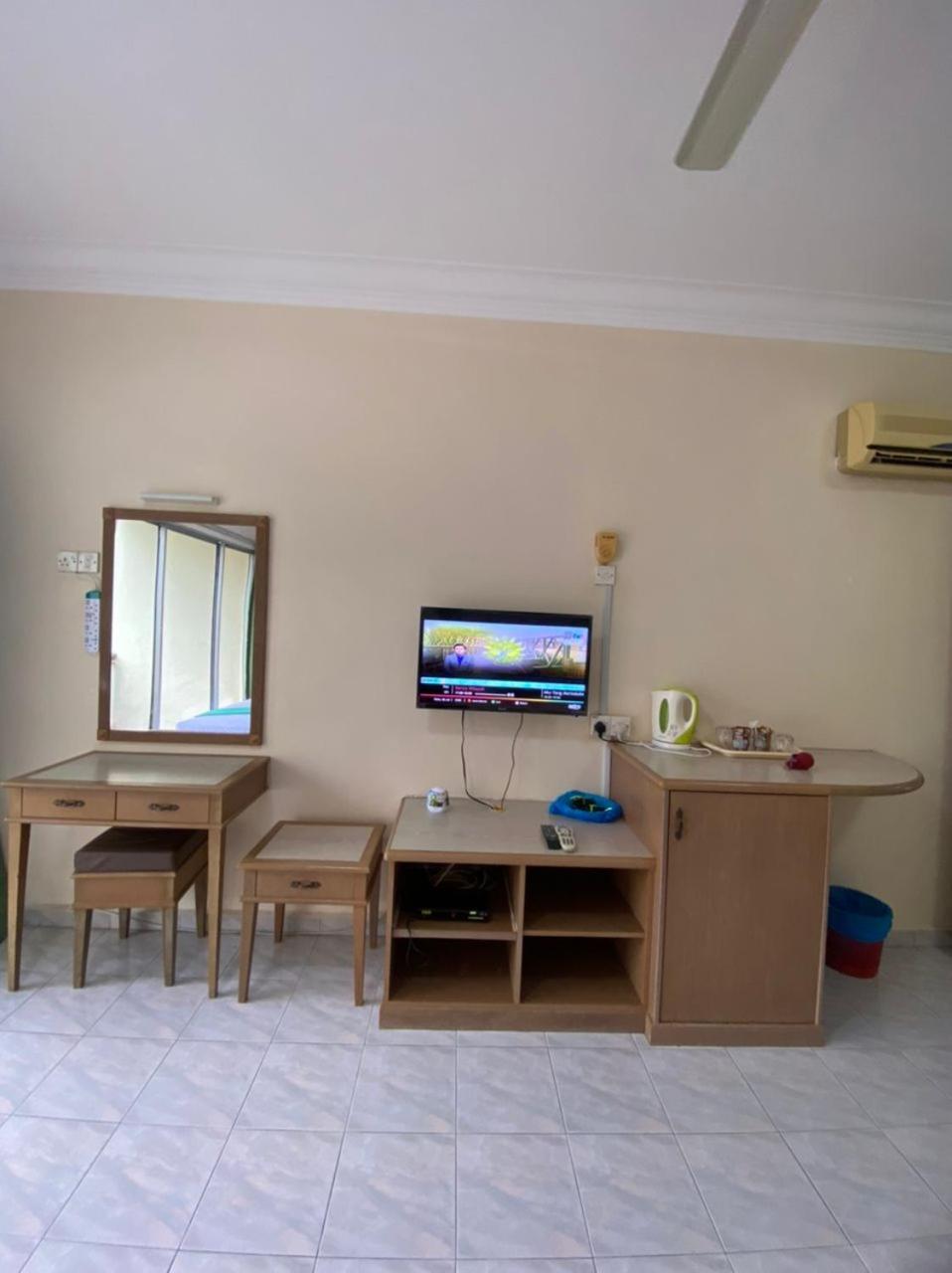 Teluk Batik Holiday Apartment